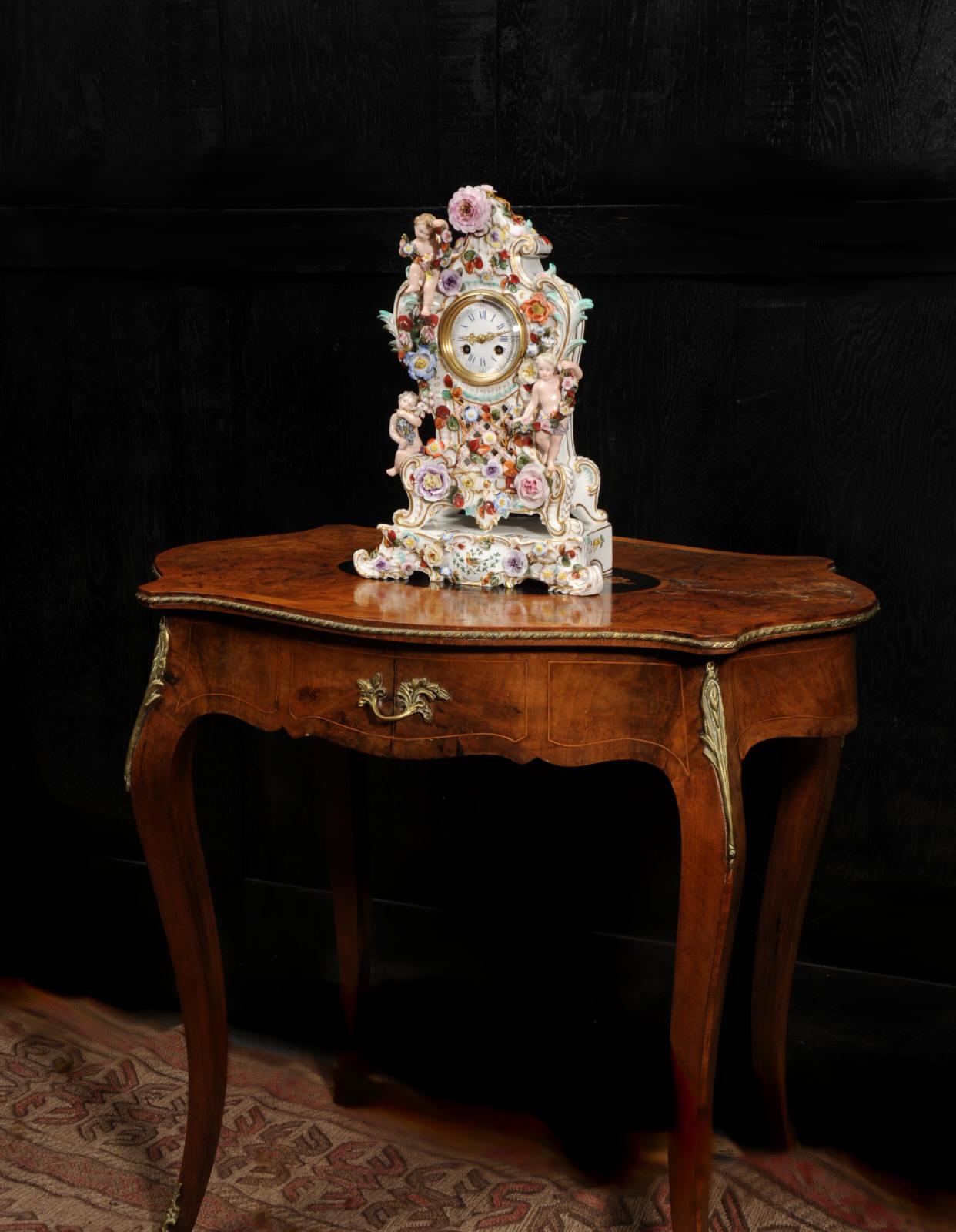 Antique French Rococo Porcelain Clock In Good Condition In Belper, Derbyshire