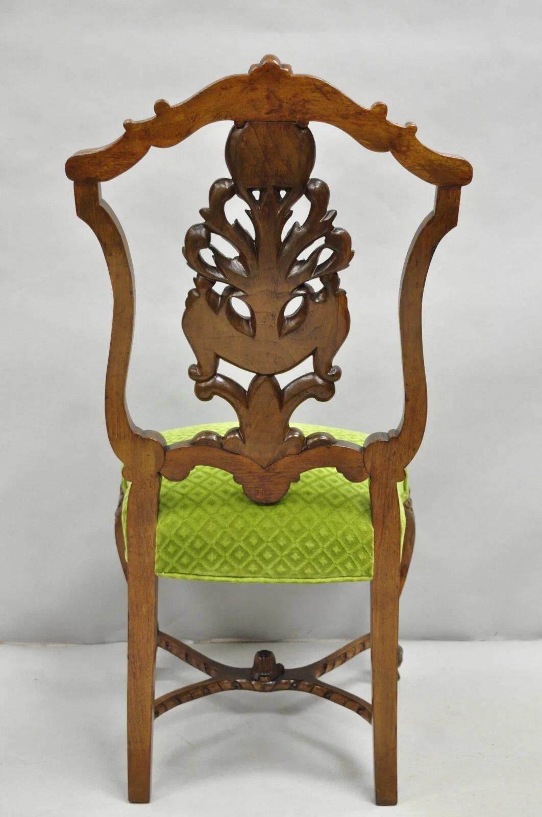 Antique French Rococo Revival Carved Walnut Dining Side Chairs - Set of 6 im Angebot 1