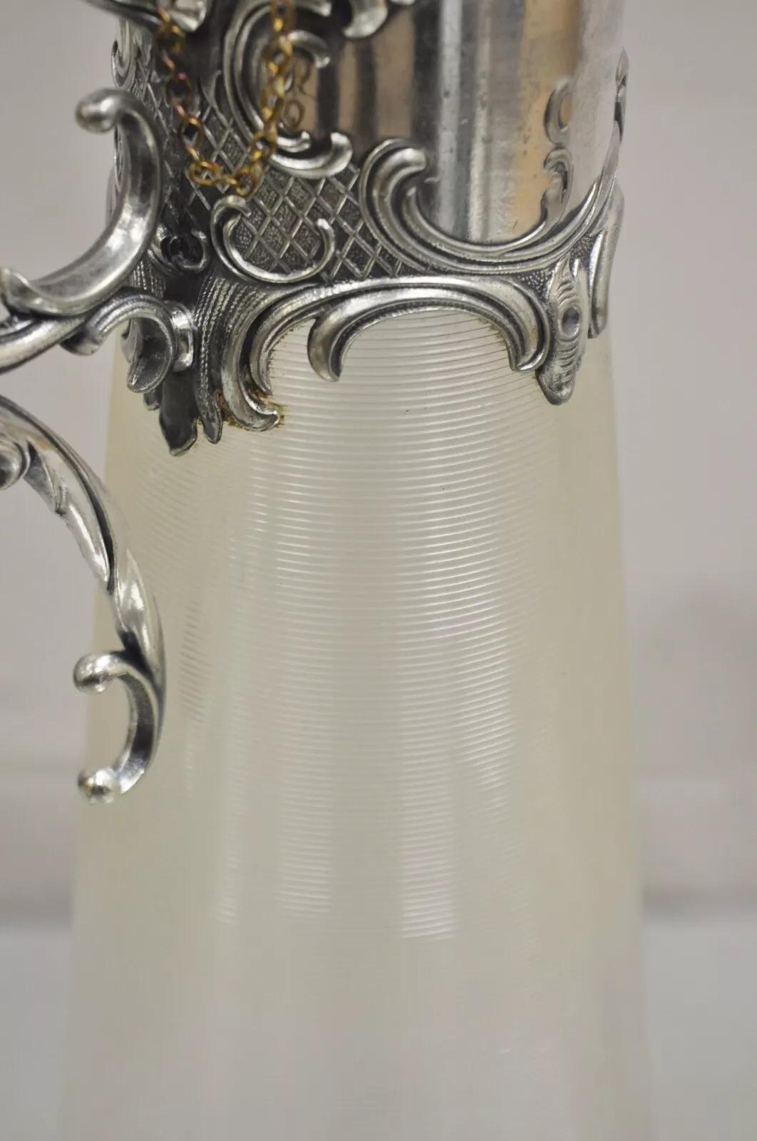 Antique French Rococo Silver Plated Ribbed Glass Liqueur Decanter Bottle in vendita 5