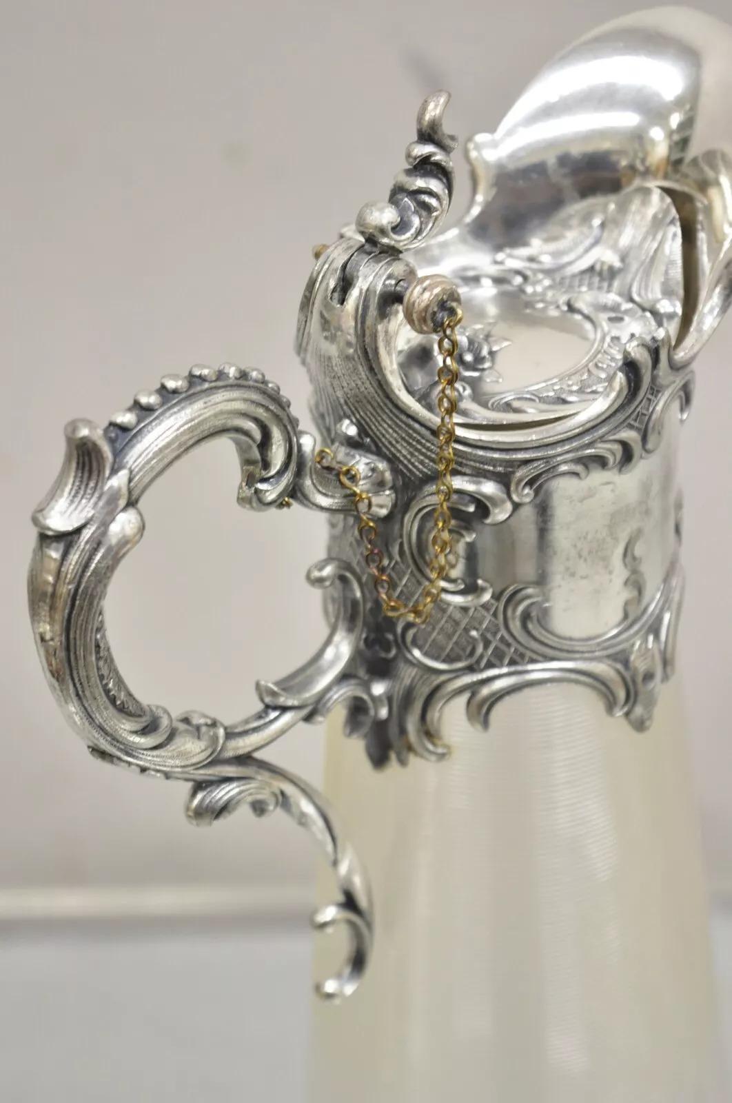 Sconosciuto Antique French Rococo Silver Plated Ribbed Glass Liqueur Decanter Bottle in vendita