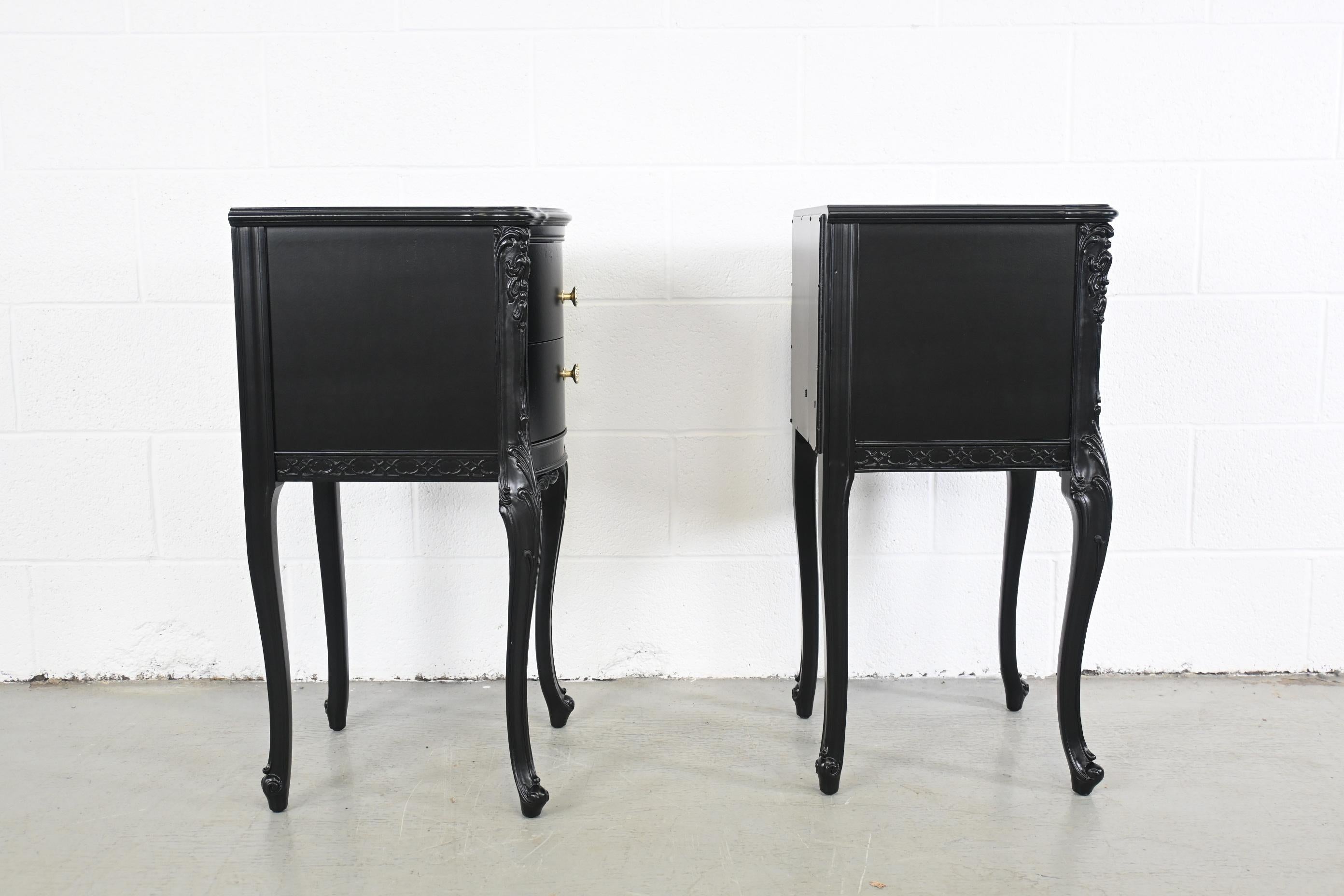 Antique French Rococo Style Black Lacquered Nightstands For Sale 4