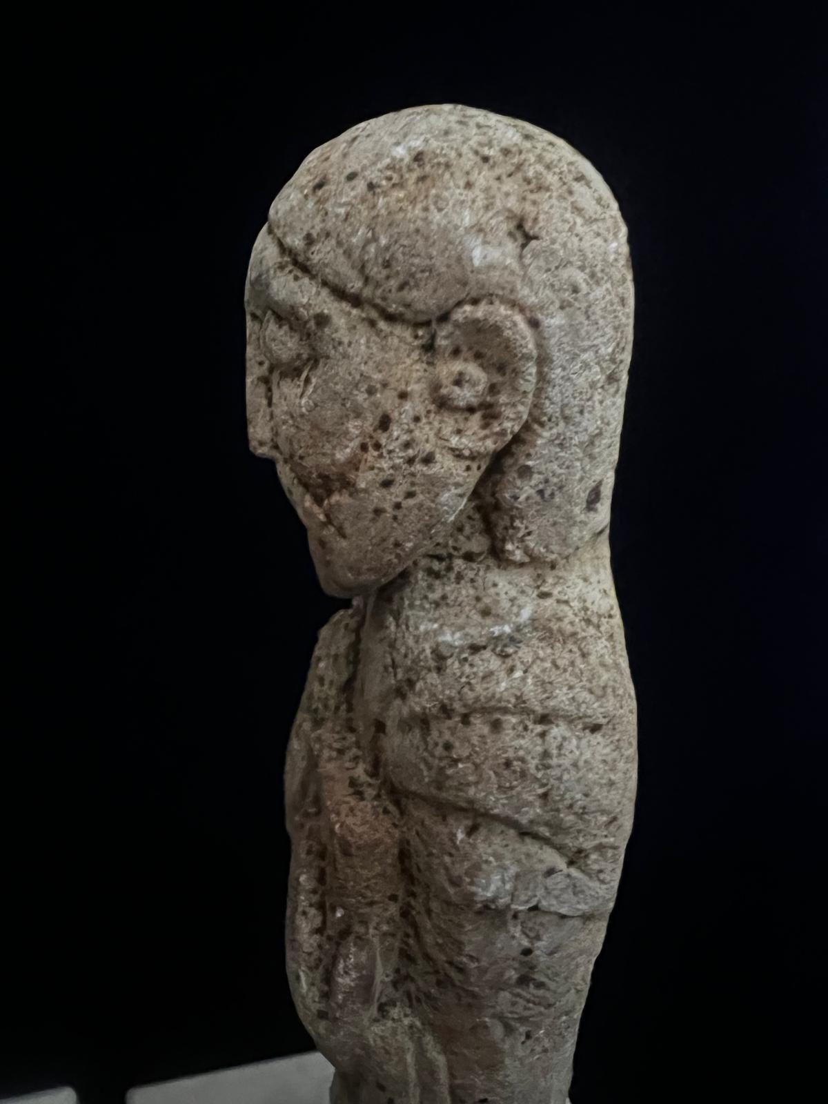 Antique French Romanesque 11th Century Pair of St.Peter and St.Paul Limestone For Sale 6