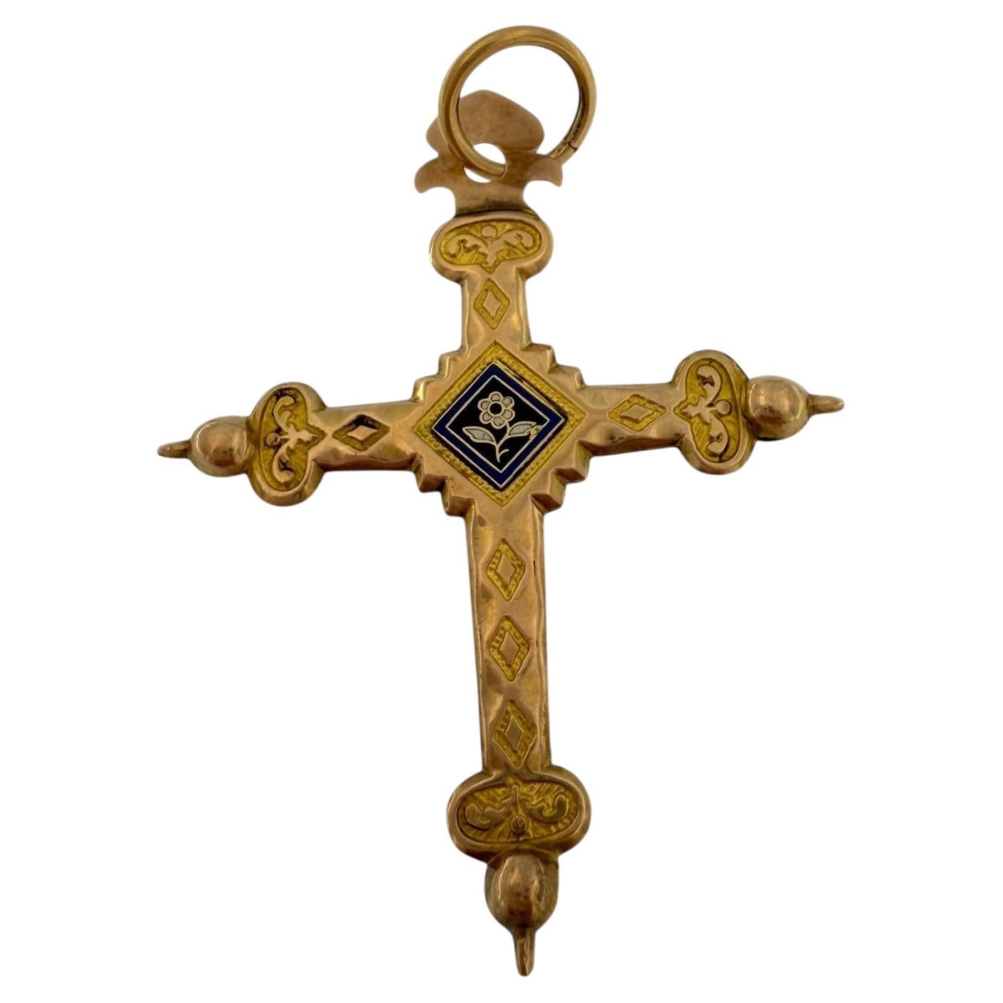 Croix française ancienne en or rose et jaune avec émail