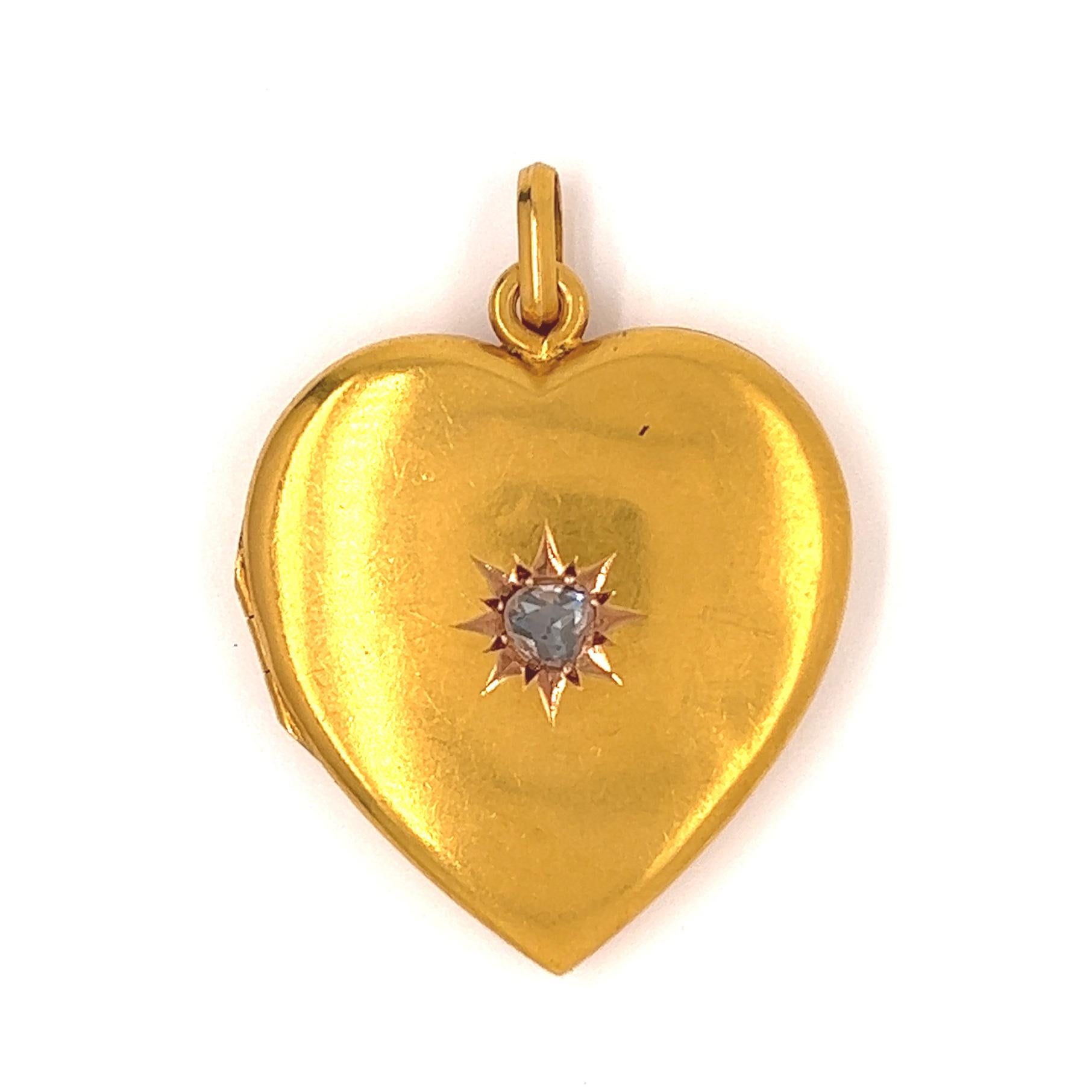 Women's or Men's Antique French Rose Cut Diamond 18 Karat Gold Heart Shaped Locket