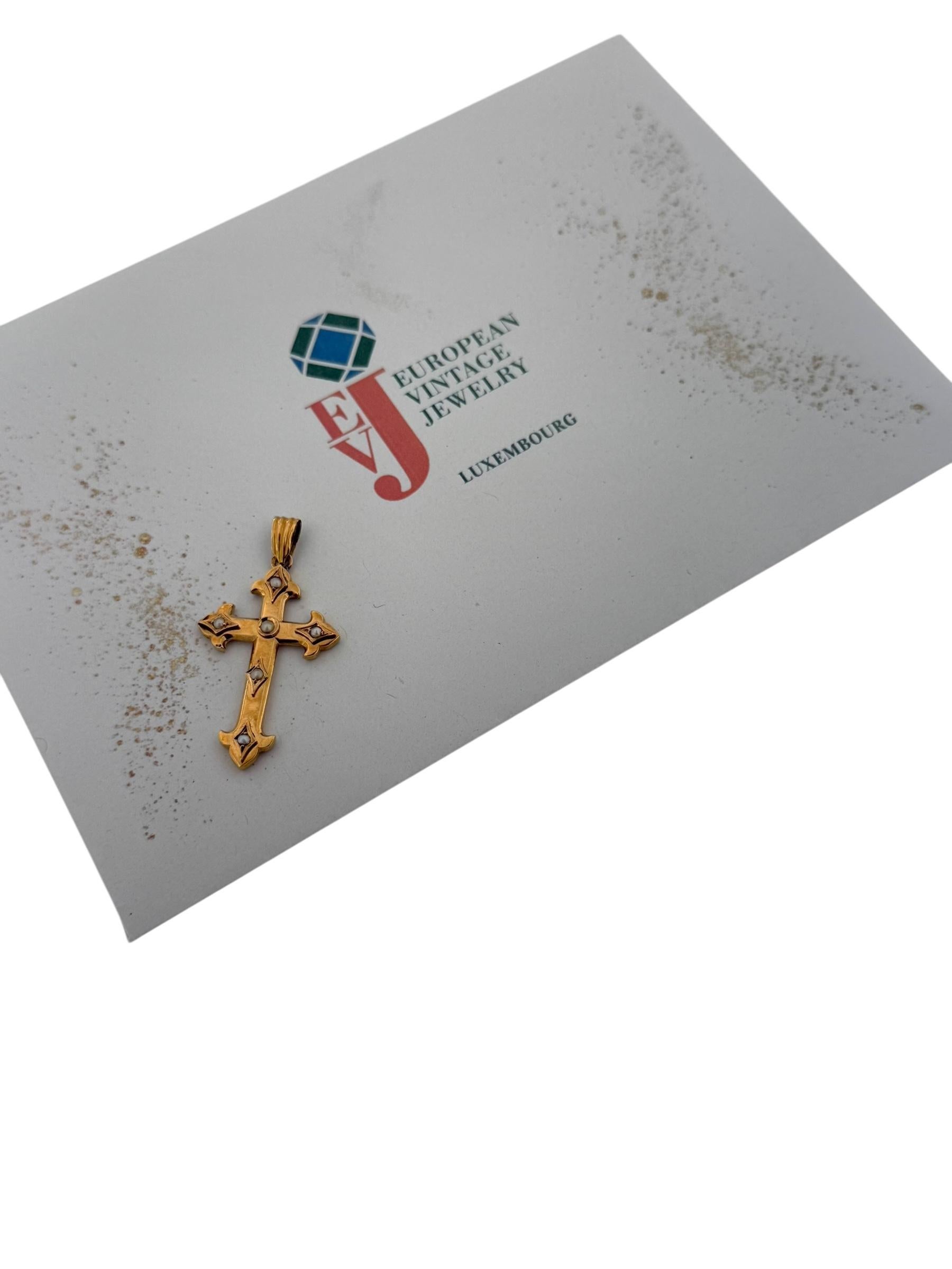 Antikes französisches Roségold Kreuz Fleur de Lys und Perlen im Angebot 1