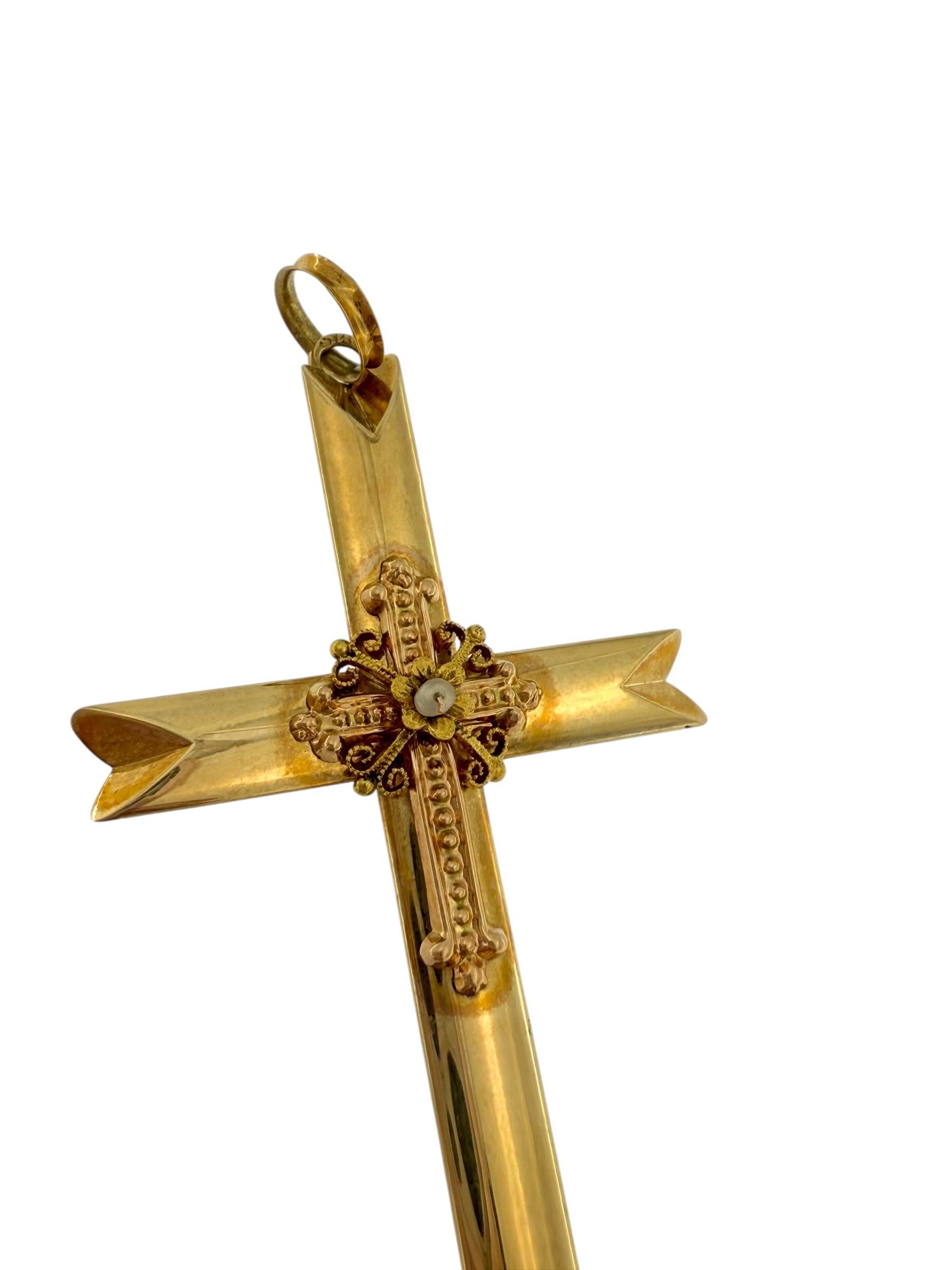 Antique French Croce in oro rosa con filigrana e perle In condizioni buone in vendita a Esch sur Alzette, Esch-sur-Alzette