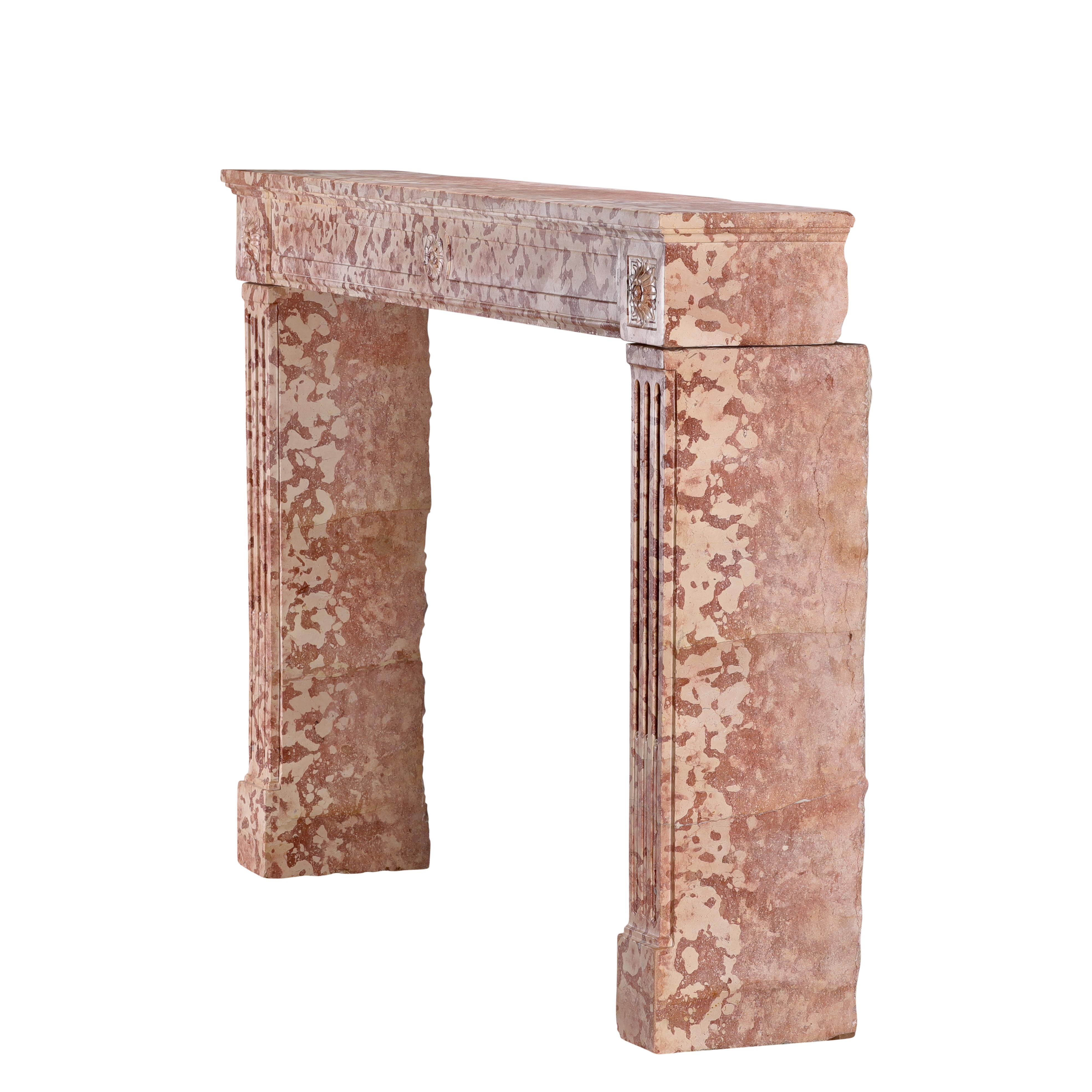 Antique French Rosé Marble Stone Fireplace Surround 18th Century Ever Stylish in vendita 6