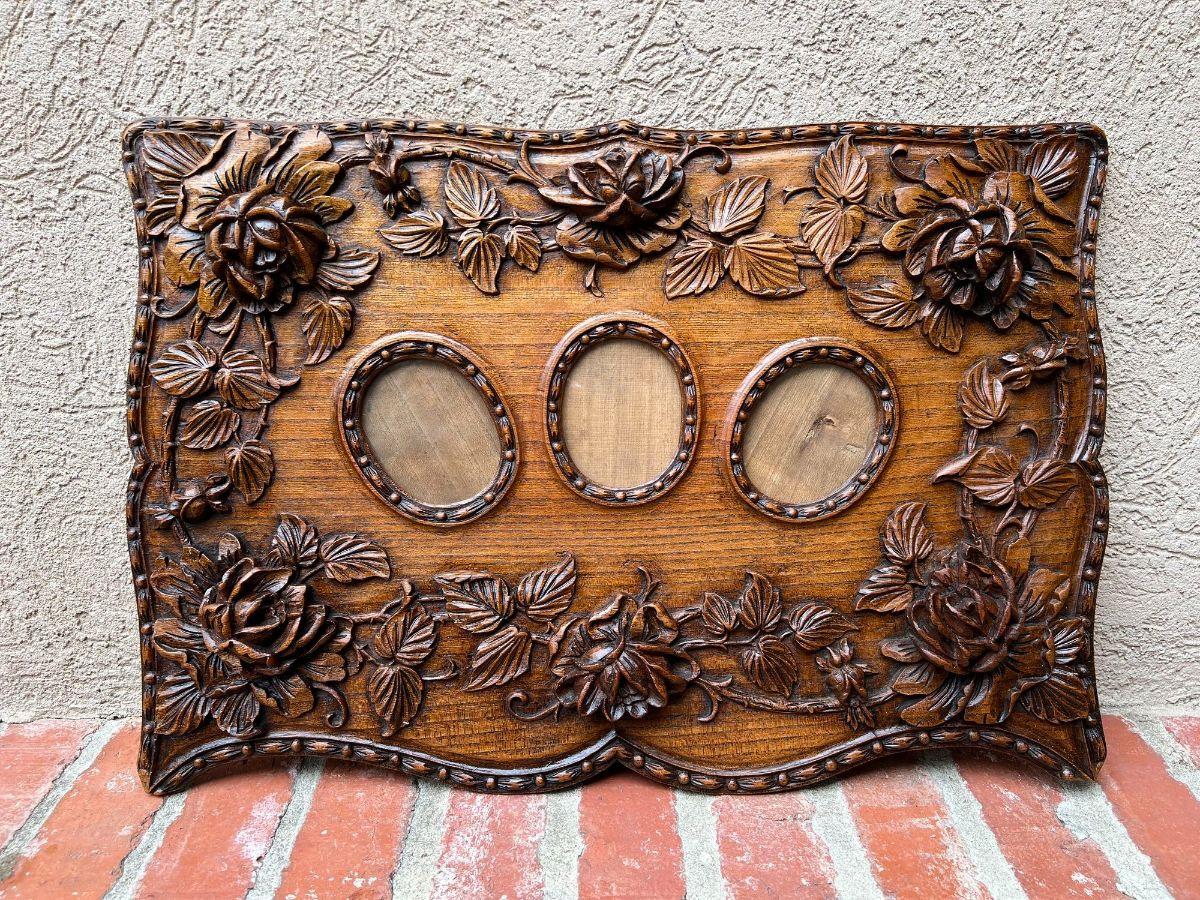 Antique French Rose Triple Oval Picture Frame Carved Oak Black Forest, c1890 8