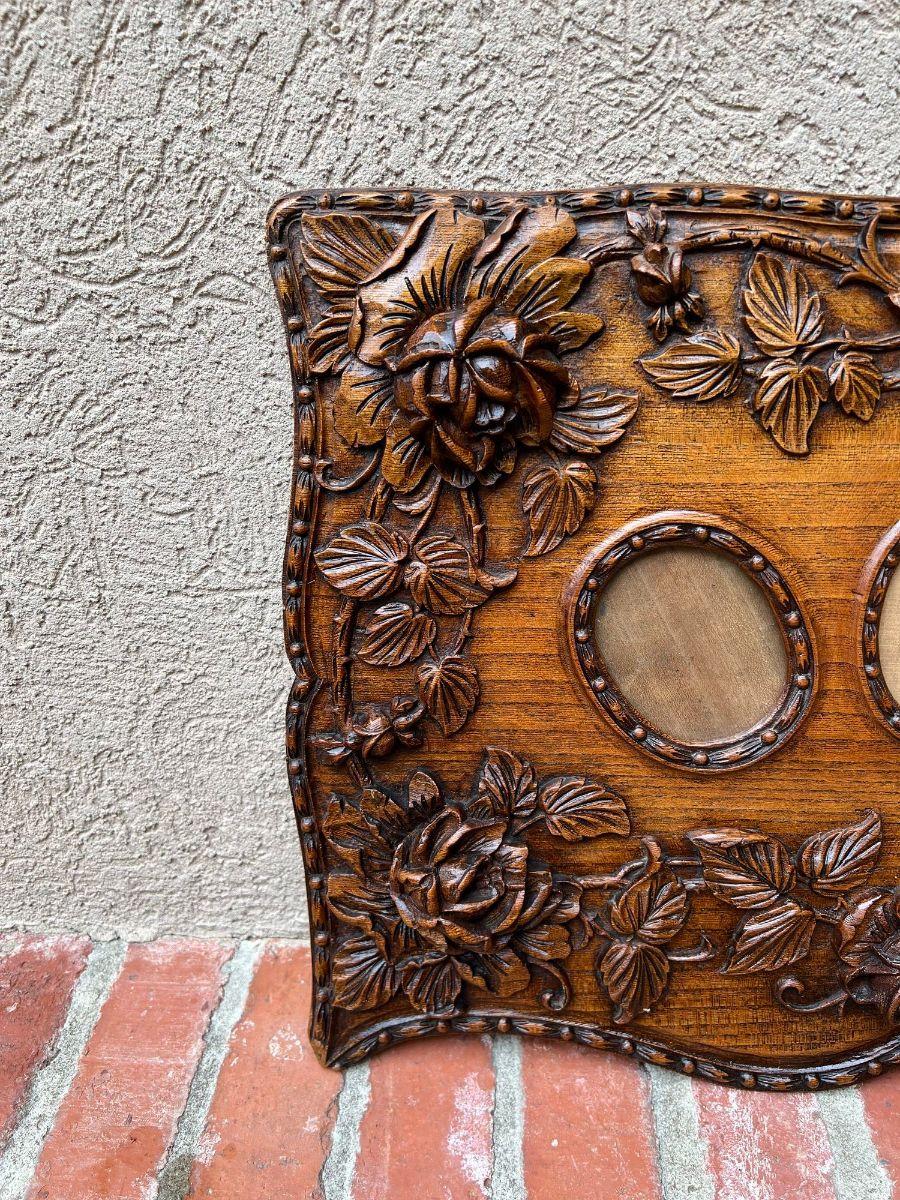 Antique French Rose Triple Oval Picture Frame Carved Oak Black Forest, c1890 14