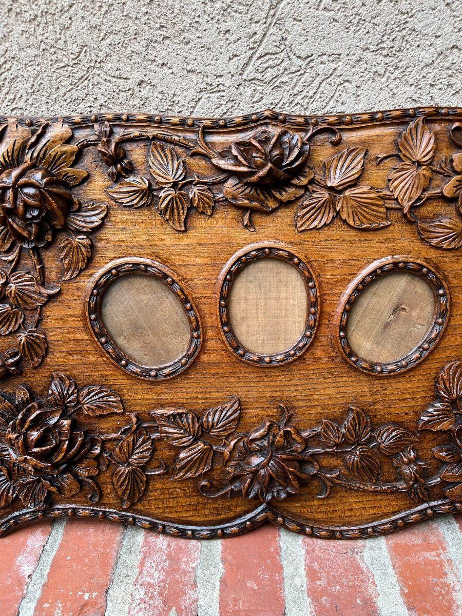 French Provincial Antique French Rose Triple Oval Picture Frame Carved Oak Black Forest, c1890