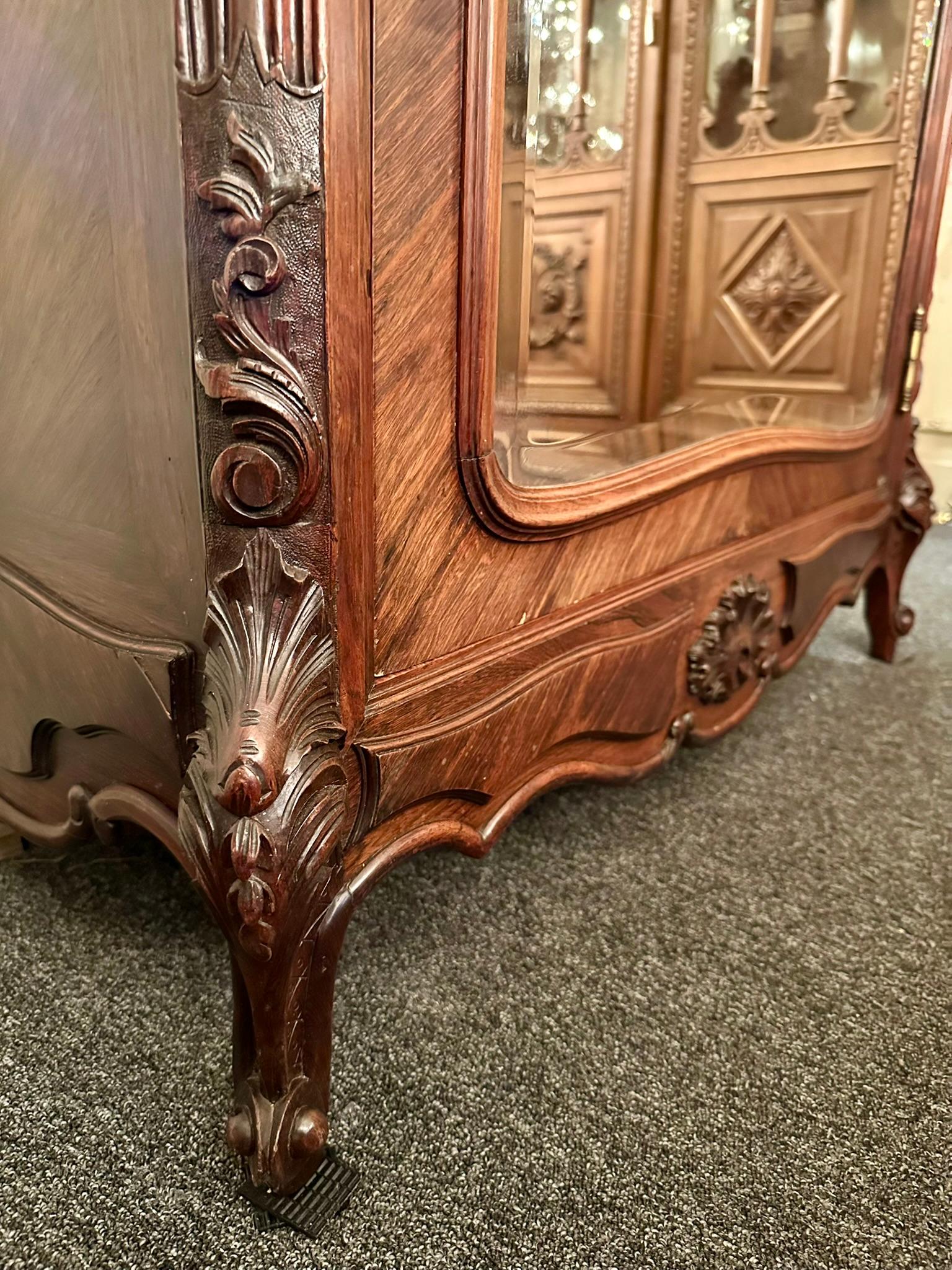 Antique French Rosewood and Beveled Mirror Single Door Armoire, Circa 1890-1900. 4
