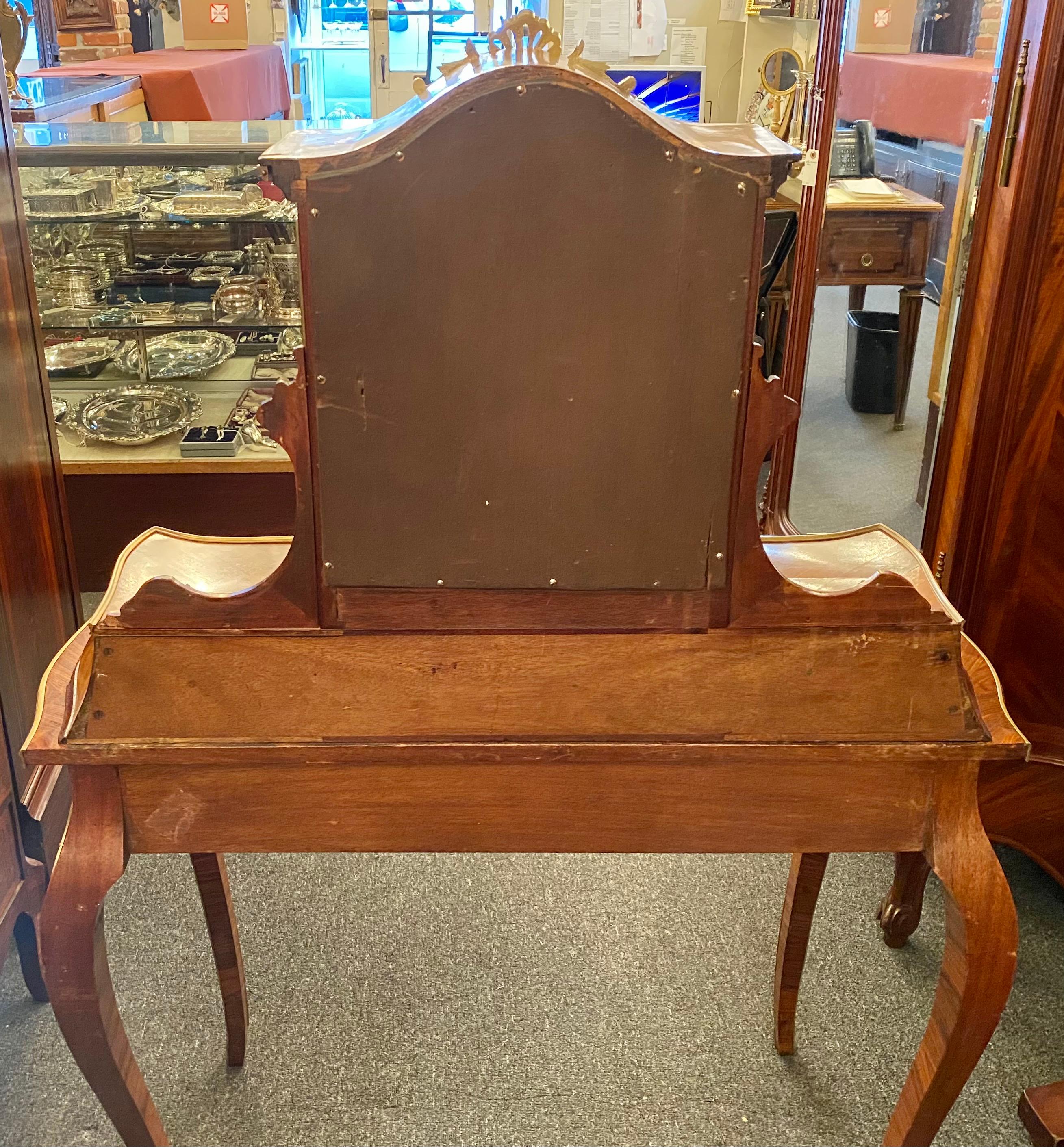 Antique French Rosewood and Gold Bronze Writing Desk or Vanity, circa 1880-1890 For Sale 3