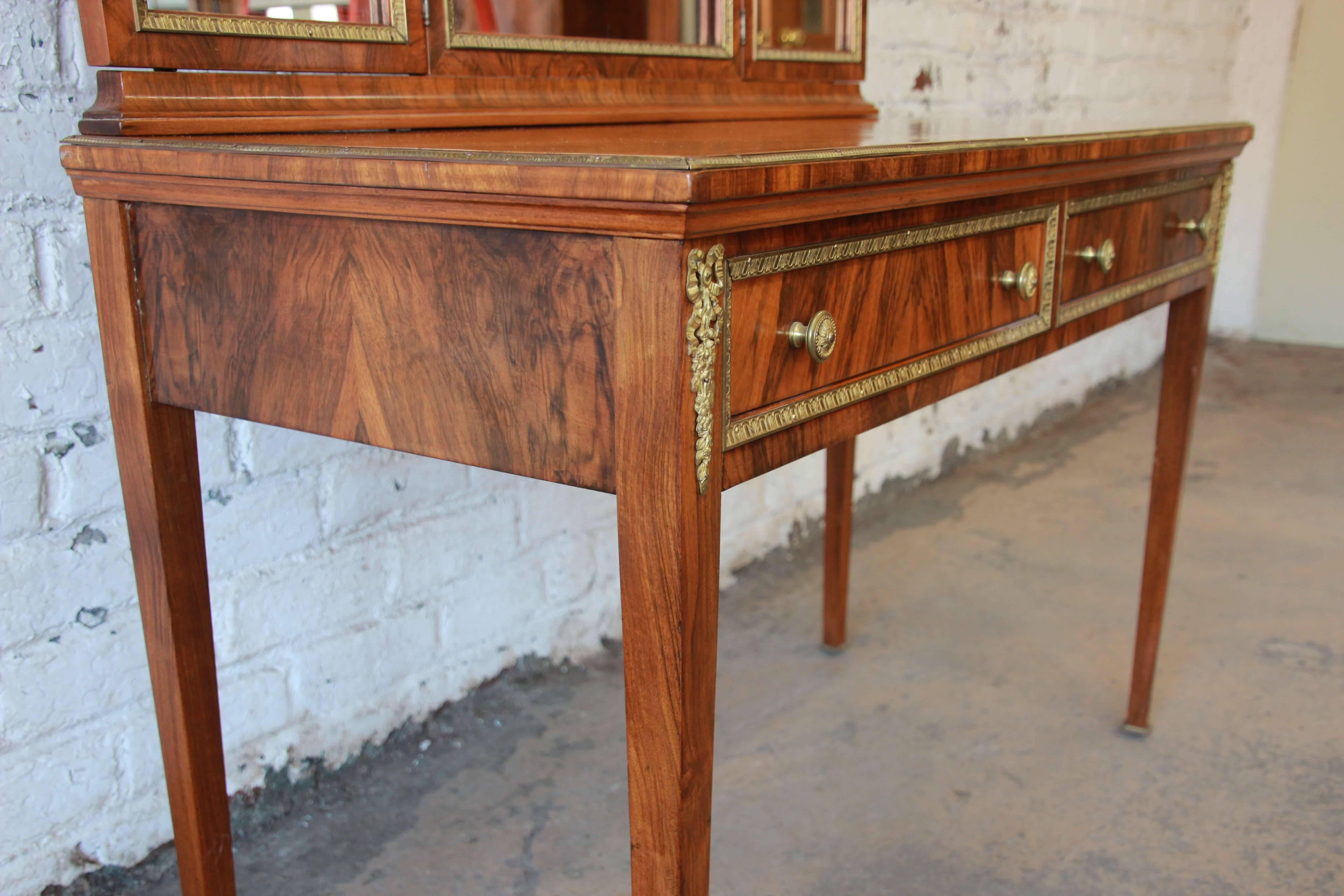 Antique French Rosewood Louis XVI Style Vanity con specchio 3