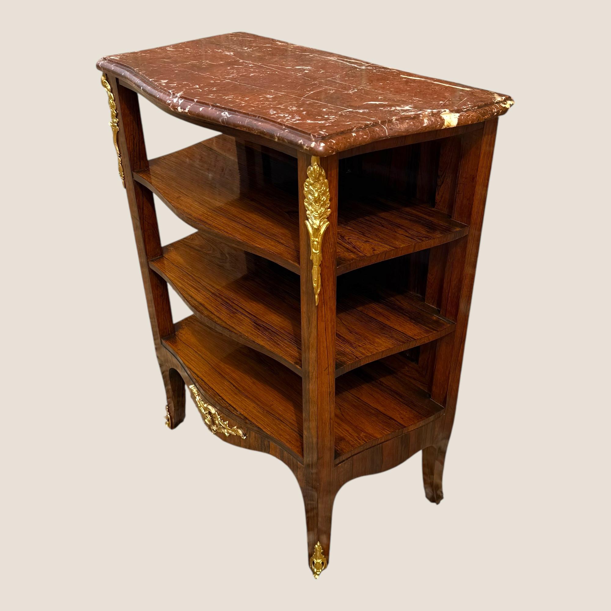 Tardo vittoriano Antique French Rosewood & Marble Brass Ormolu Side Cabinet with Book Shelves (Mobile laterale in ottone e marmo con ripiani per libri) in vendita