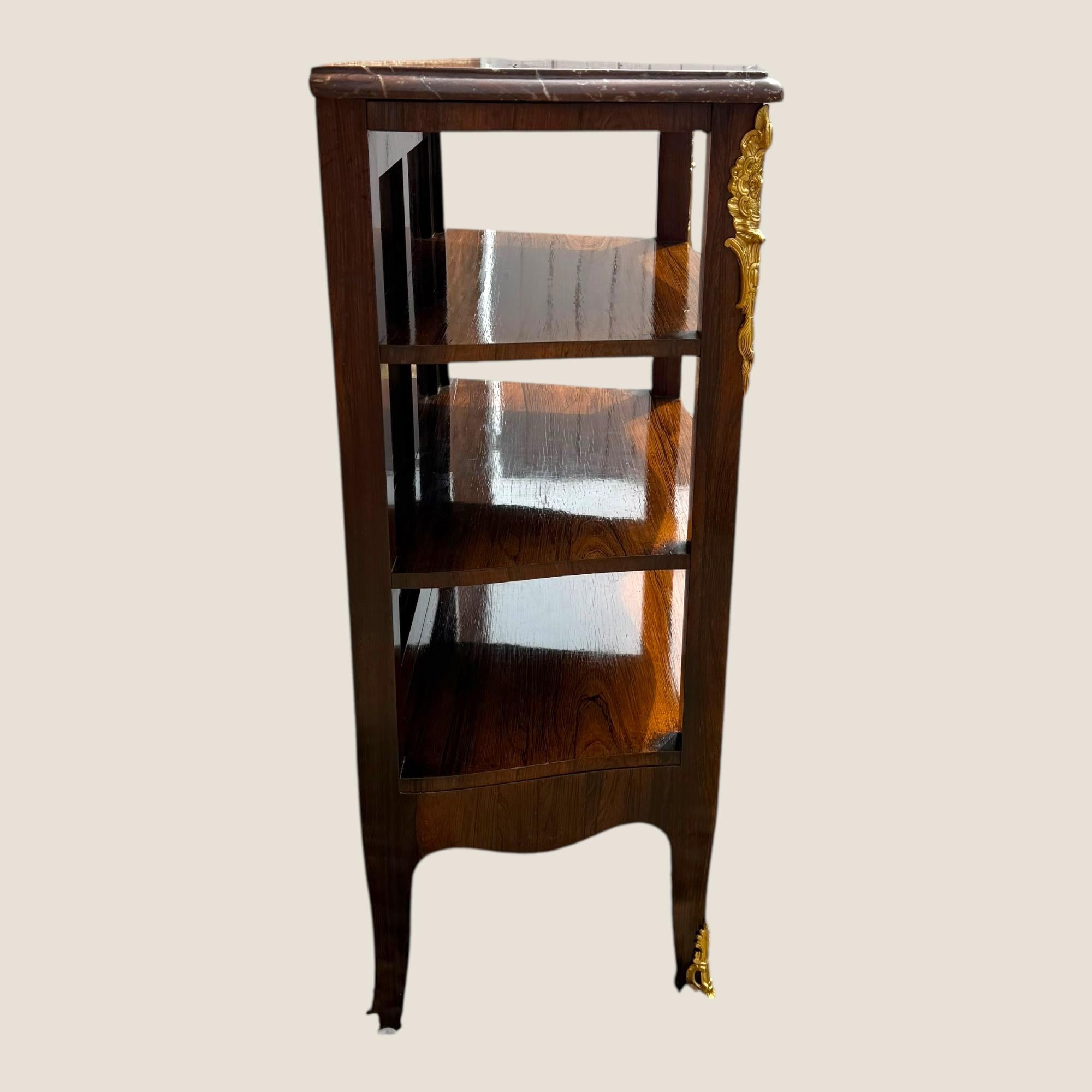 Antique French Rosewood & Marble Brass Ormolu Side Cabinet with Book Shelves (Mobile laterale in ottone e marmo con ripiani per libri) in vendita 1