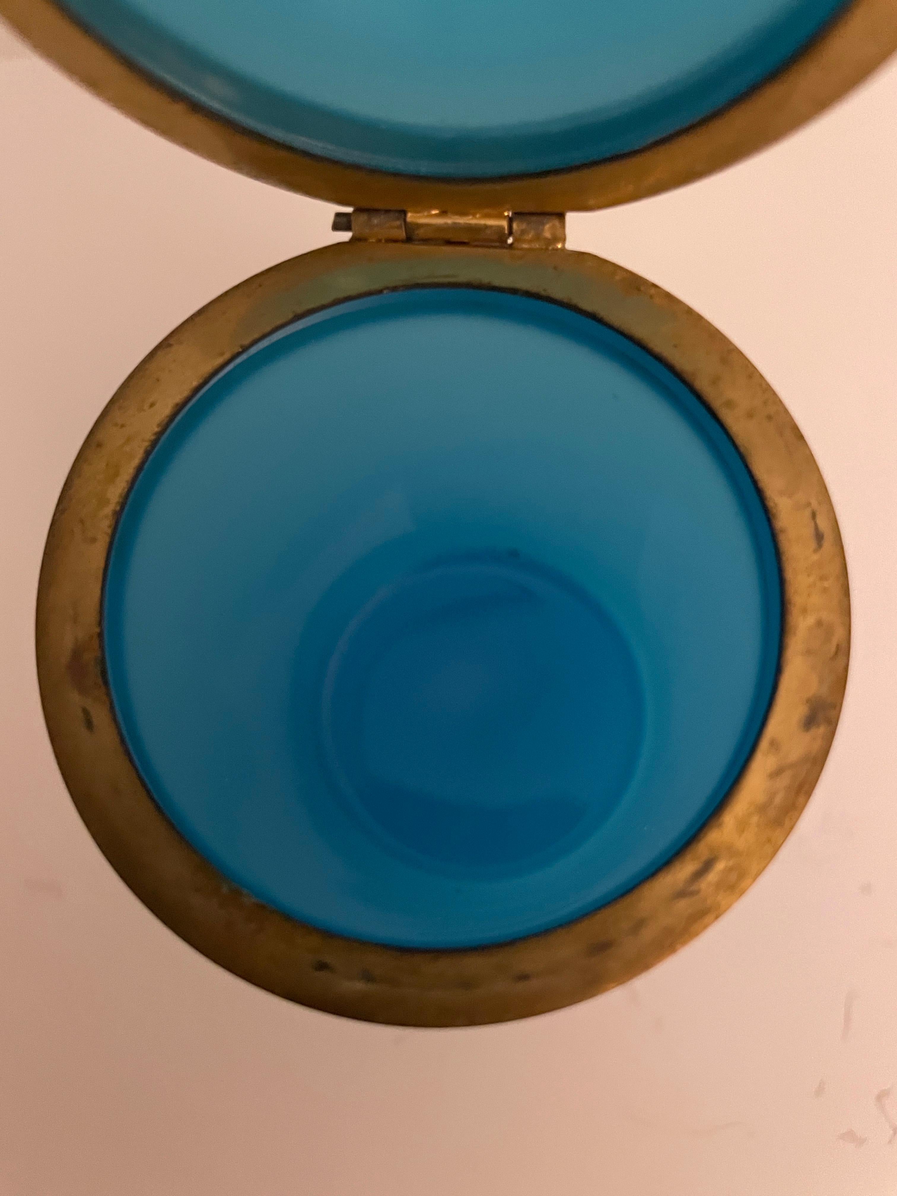 XIX secolo Antique French Round Blue Opaline Glass Box in vendita