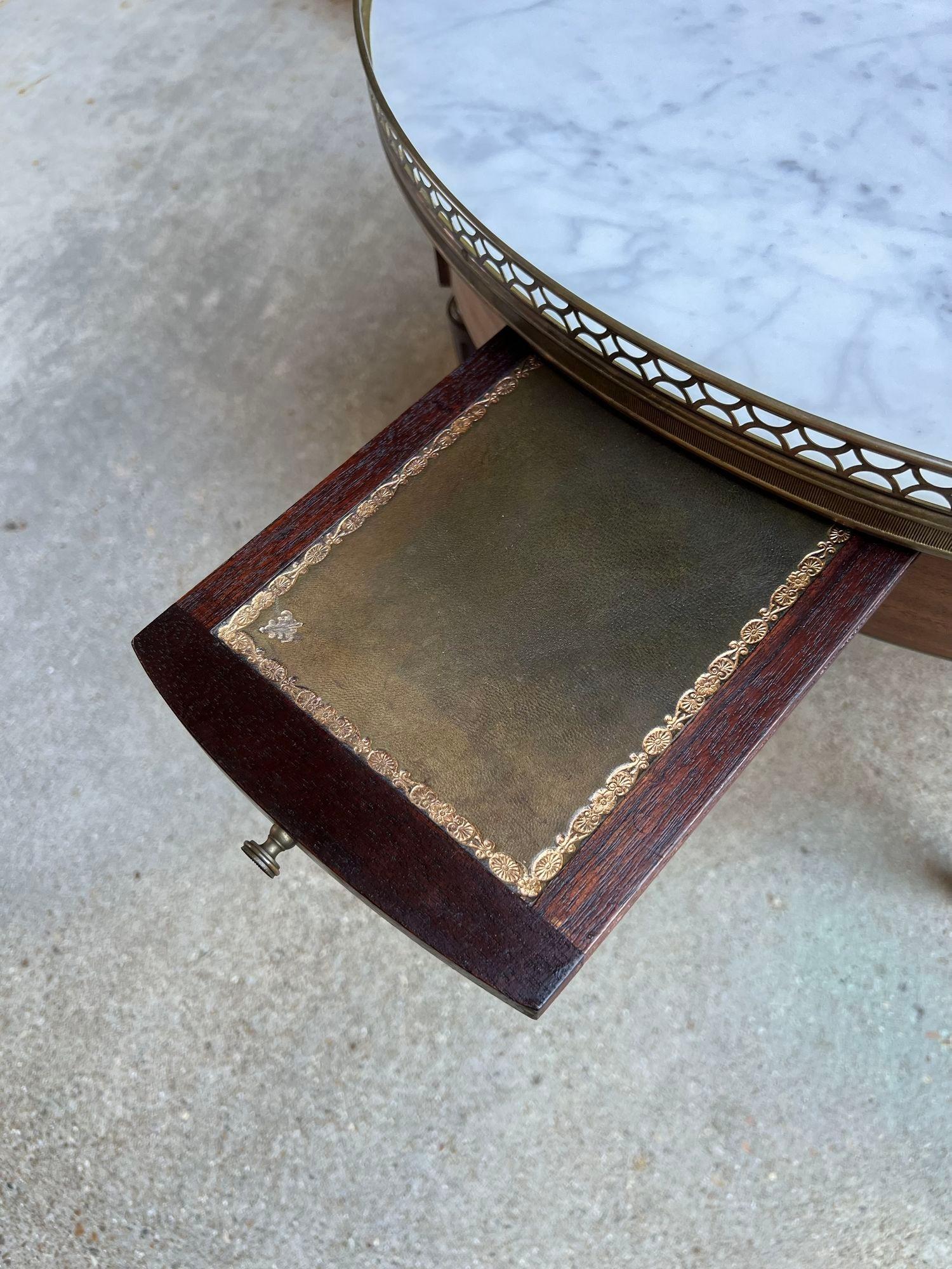 Antique French Tavolino Bouillotte Rotondo Marmo Bianco Stile Luigi XVI Gueridon in vendita 5