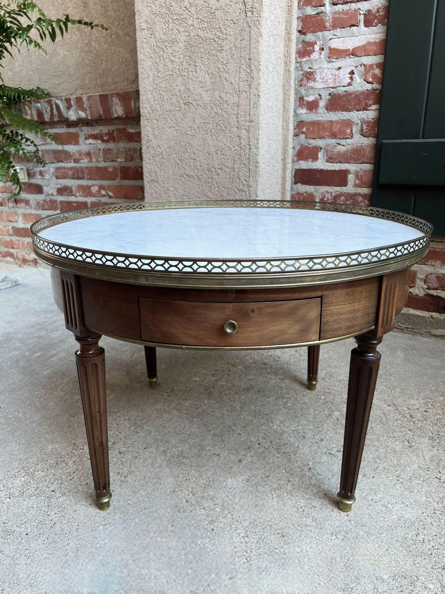 Antique French Tavolino Bouillotte Rotondo Marmo Bianco Stile Luigi XVI Gueridon in vendita 7