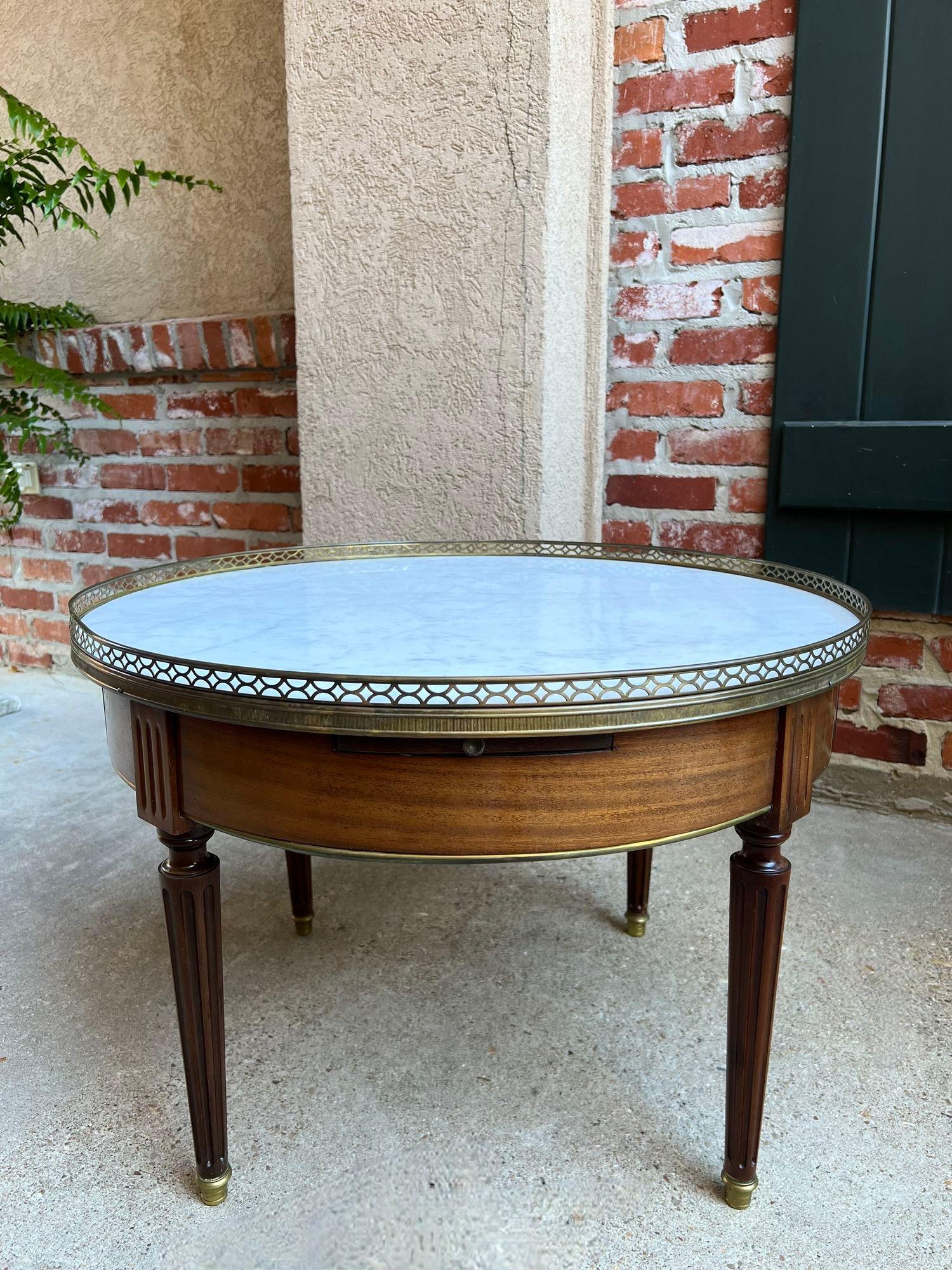 Antique French Tavolino Bouillotte Rotondo Marmo Bianco Stile Luigi XVI Gueridon in vendita 8