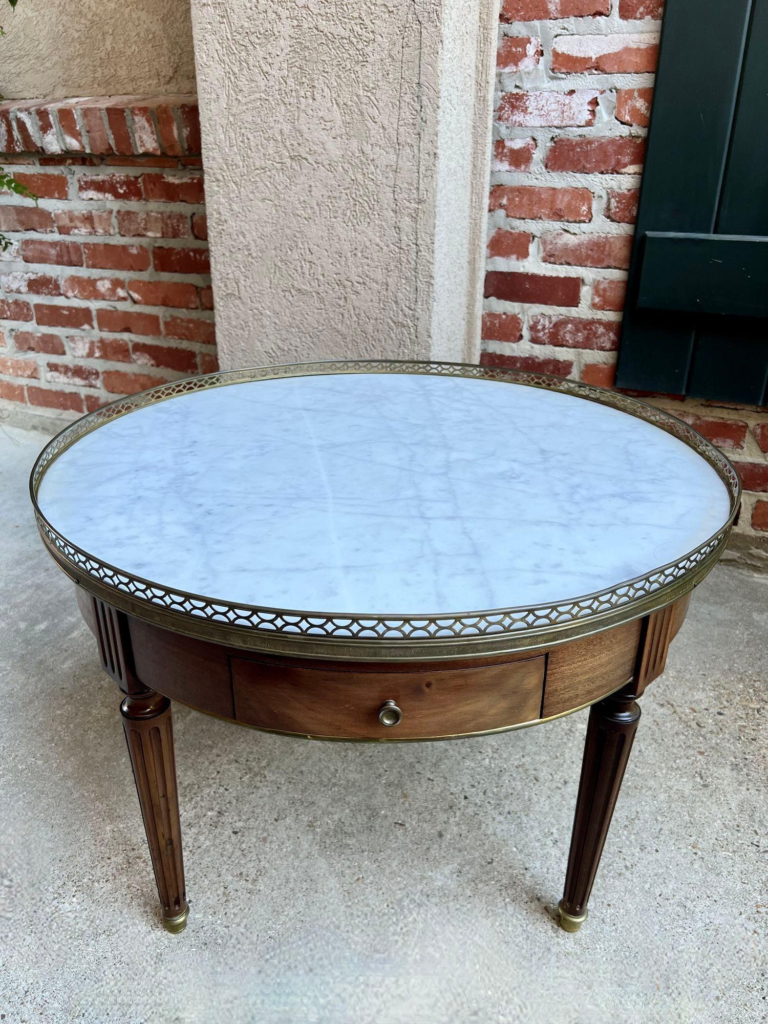 Antique French Tavolino Bouillotte Rotondo Marmo Bianco Stile Luigi XVI Gueridon in vendita 9