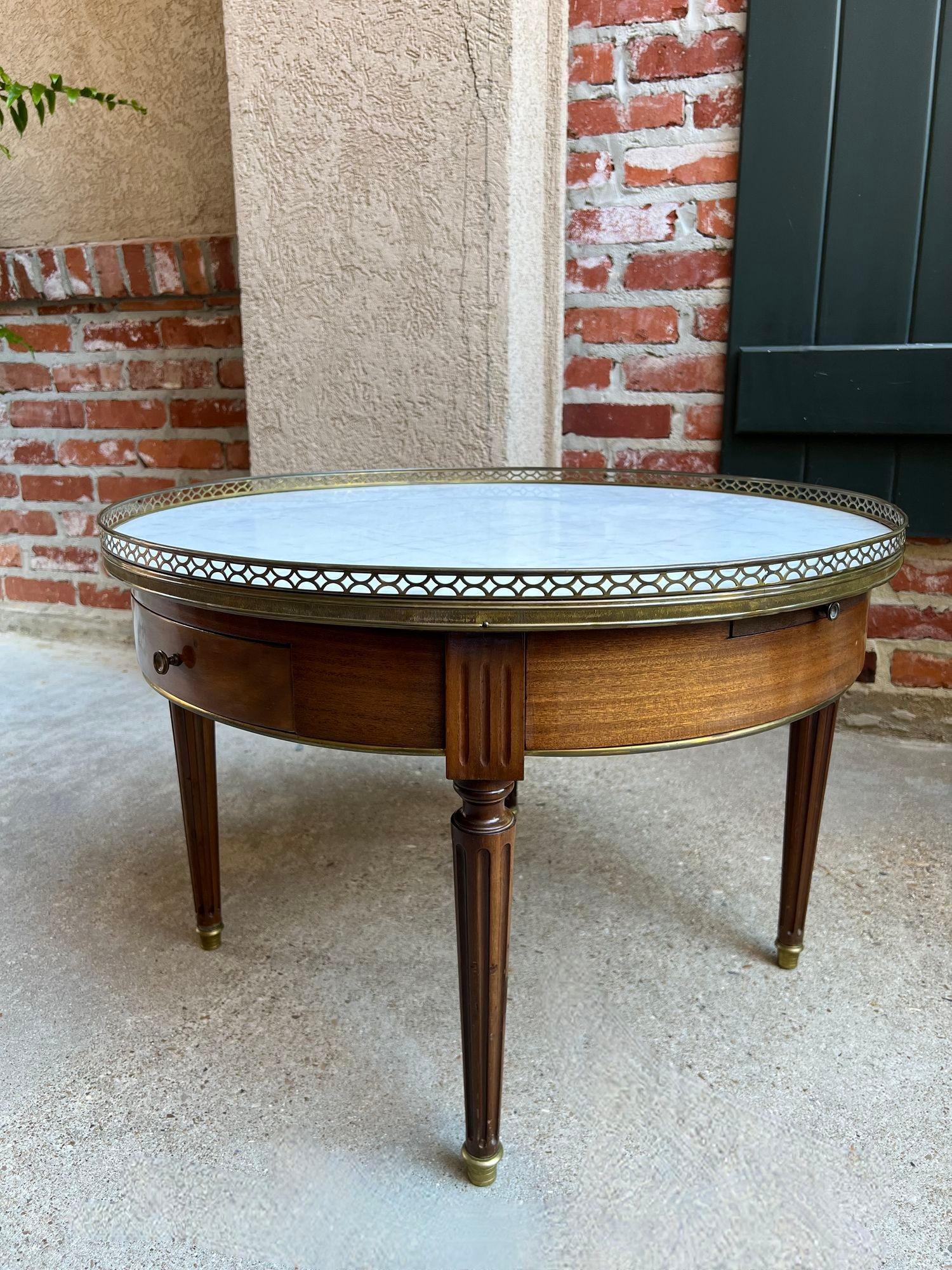 Antique French Tavolino Bouillotte Rotondo Marmo Bianco Stile Luigi XVI Gueridon in vendita 1