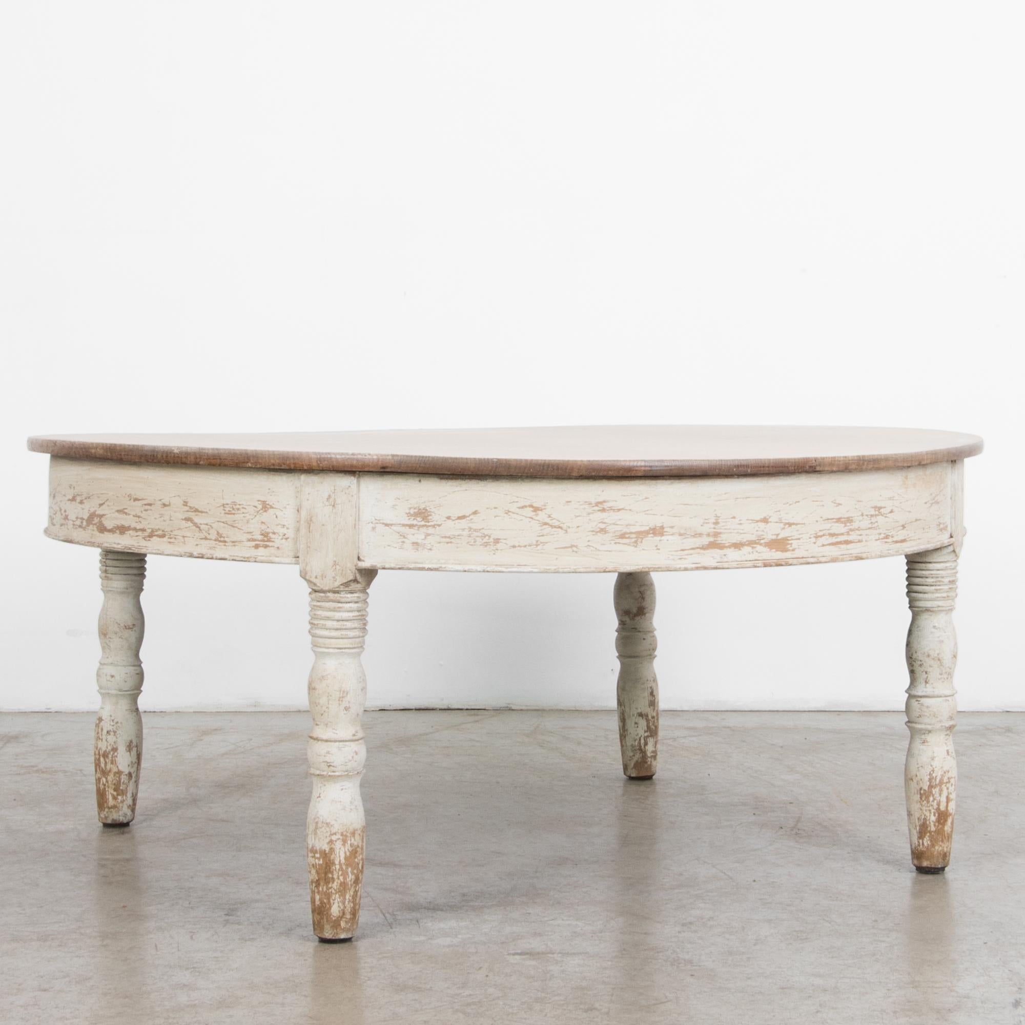 round french coffee table