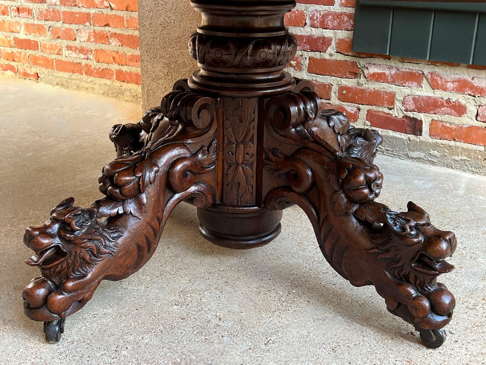 Antique French ROUND Dining Hunt Game Table Carved Oak Black Forest Pedestal For Sale 7