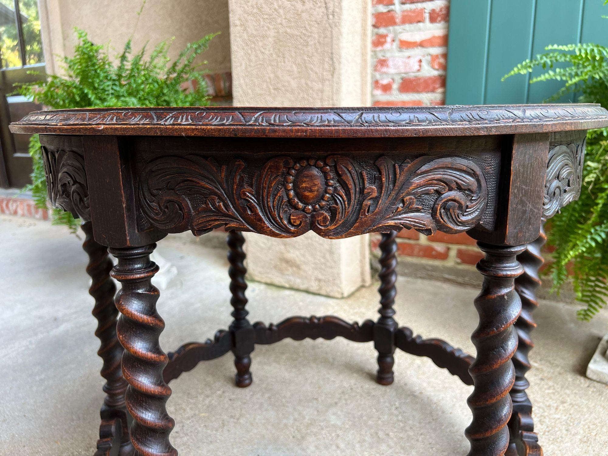 Antique French ROUND Side Center Table BARLEY TWIST Carved Oak Renaissance c1900 in vendita 9