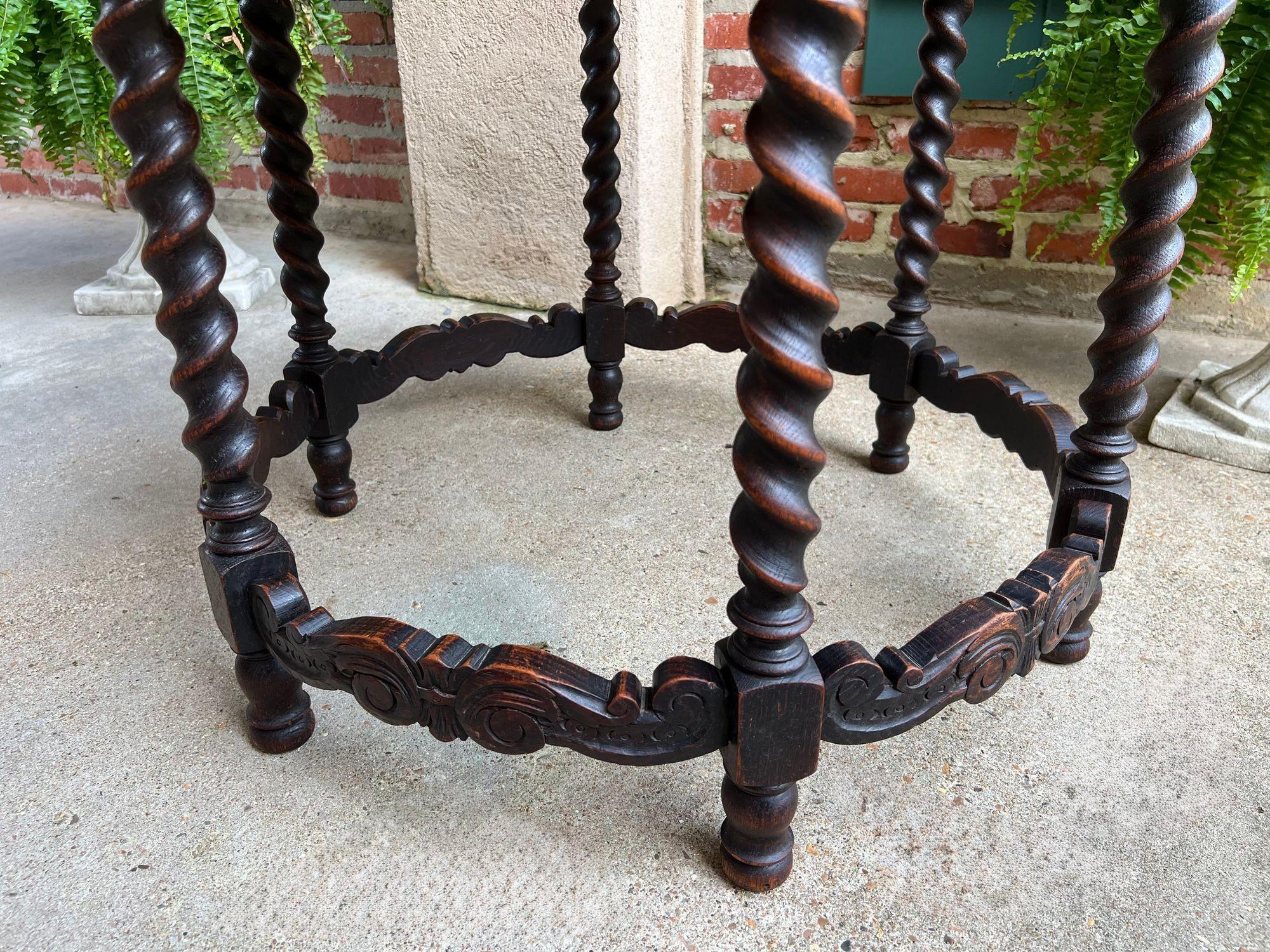 Antique French ROUND Side Center Table BARLEY TWIST Carved Oak Renaissance c1900 in vendita 1