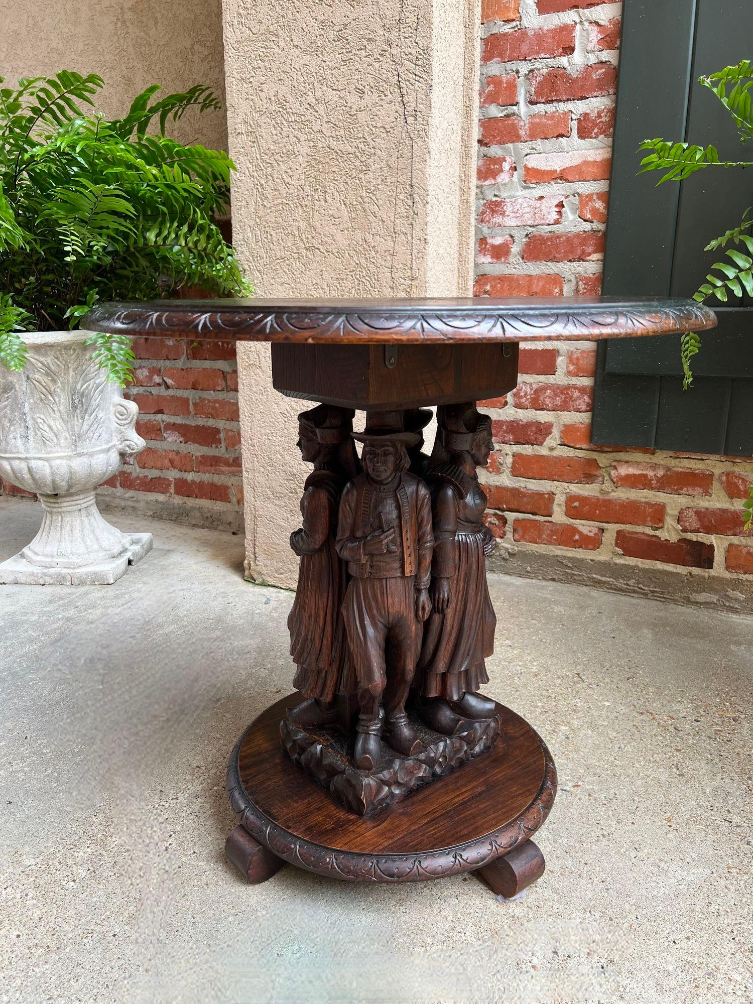Antique French Round Side Lamp Table Breton Brittany Carved Oak Celtic Stand In Good Condition In Shreveport, LA