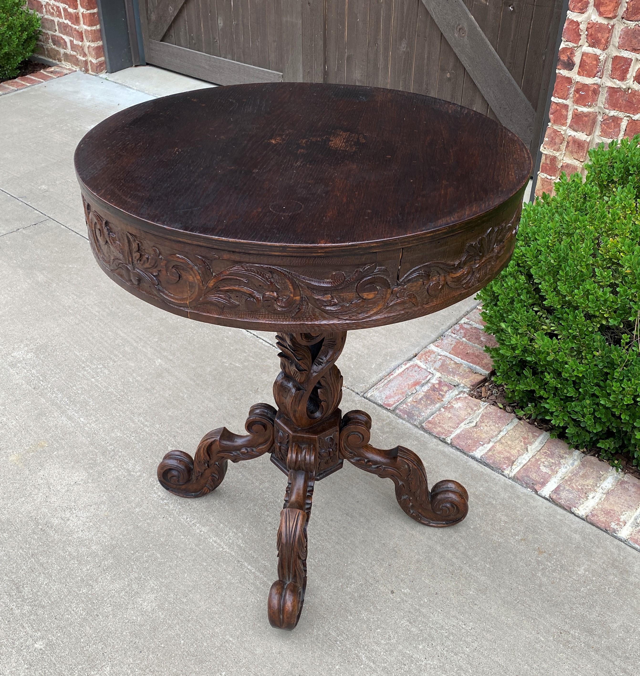 Antique French Round Table Entry Center Parlor Table Pedestal Renaissance 19th For Sale 5
