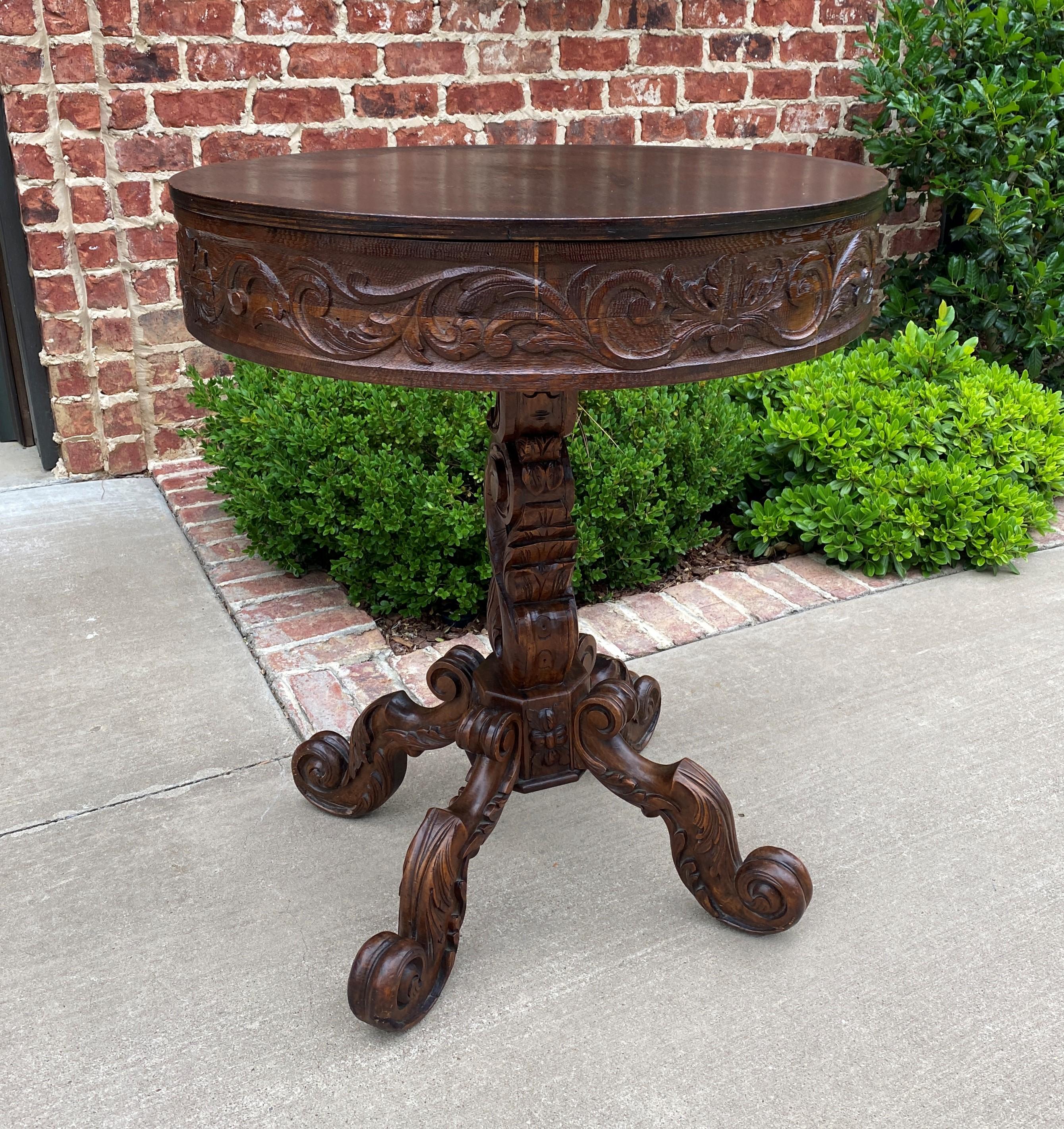 Antique French Round Table Entry Center Parlor Table Pedestal Renaissance 19th For Sale 6