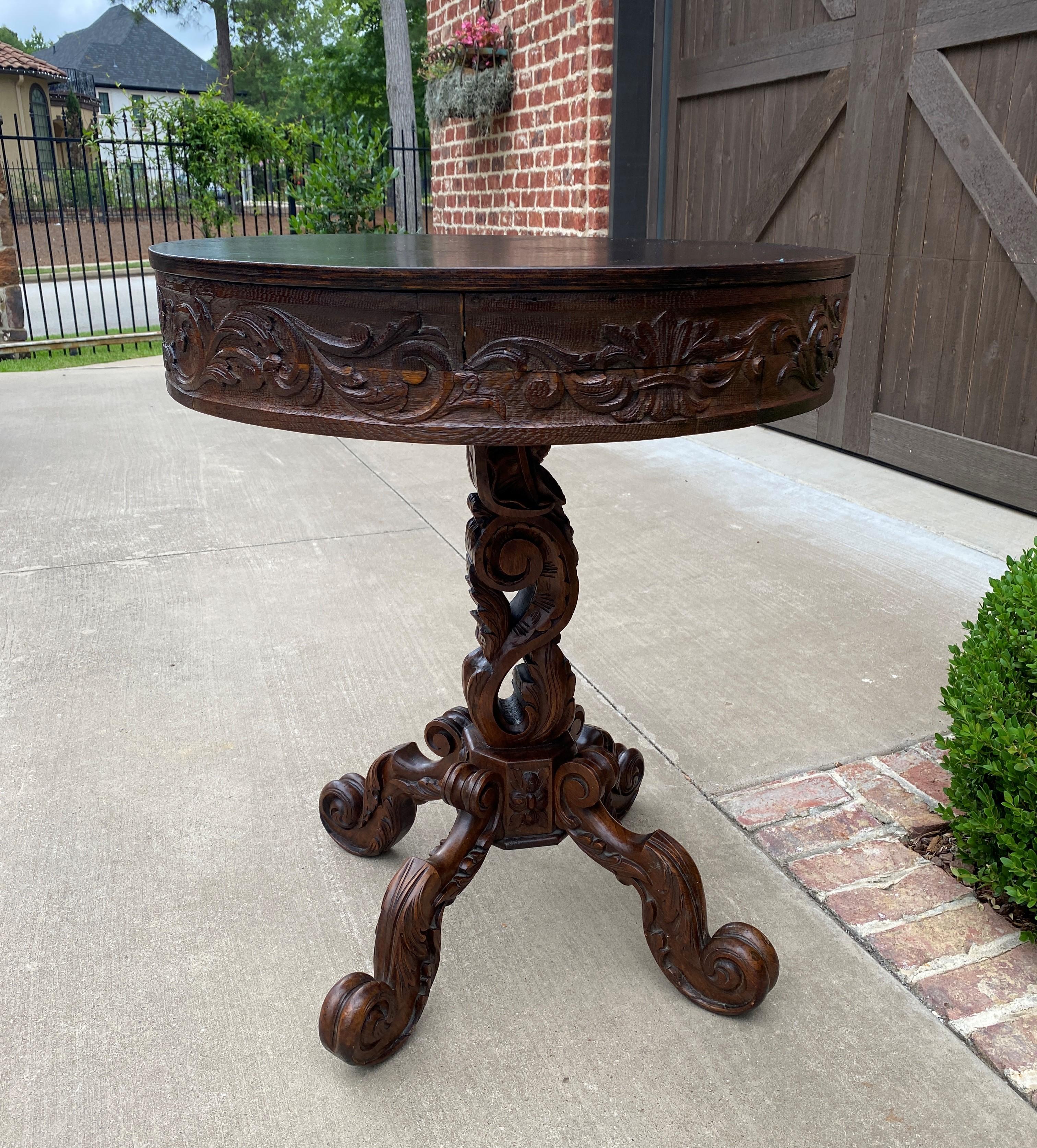 Carved Antique French Round Table Entry Center Parlor Table Pedestal Renaissance 19th For Sale