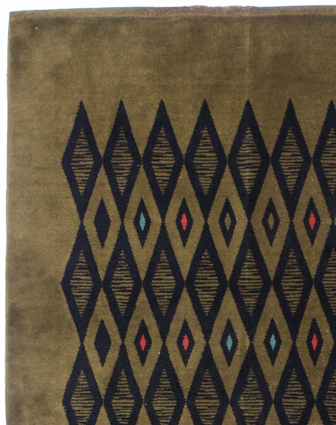 20th Century Antique French Rug Signed Leleu 5'9