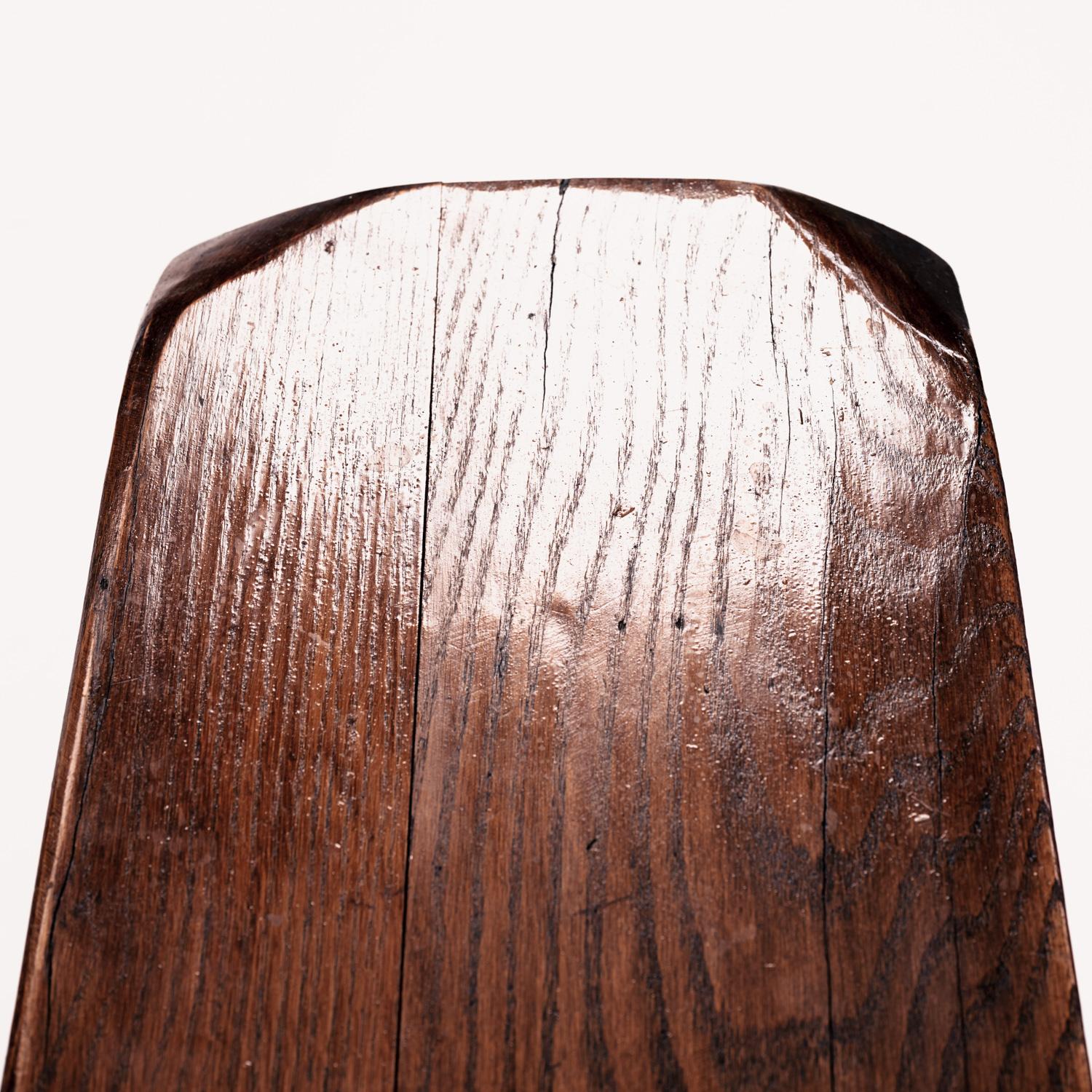 Banc ancien en chêne rustique brutaliste français en vente 6