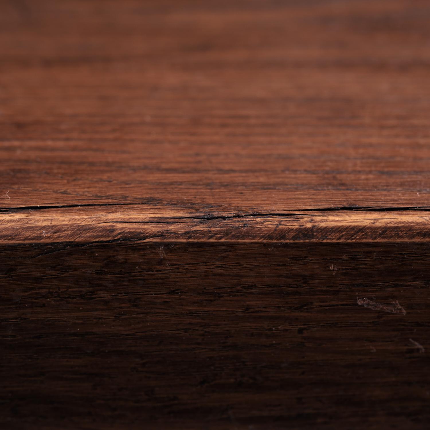 Banc ancien en chêne rustique brutaliste français en vente 8