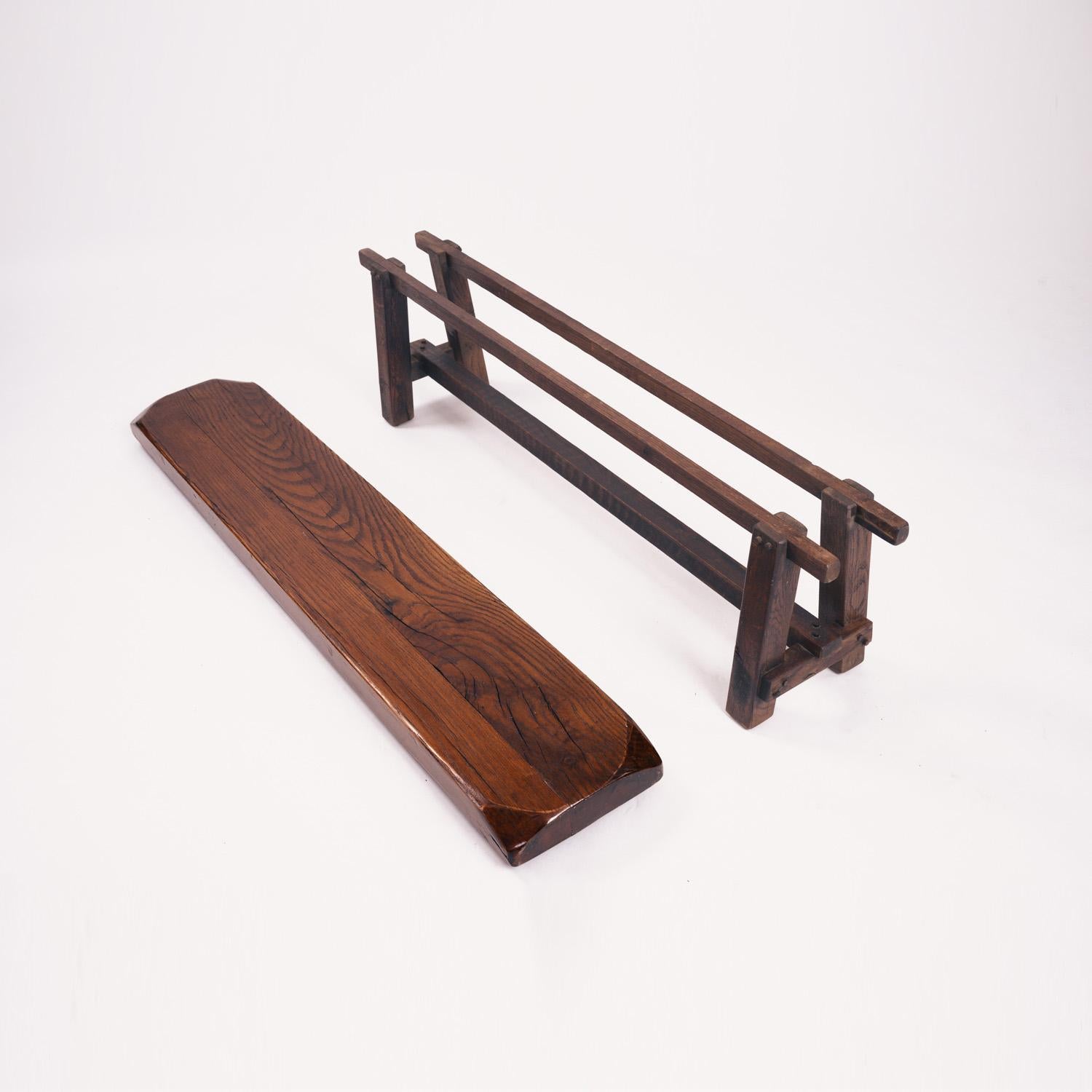 Banc ancien en chêne rustique brutaliste français en vente 10