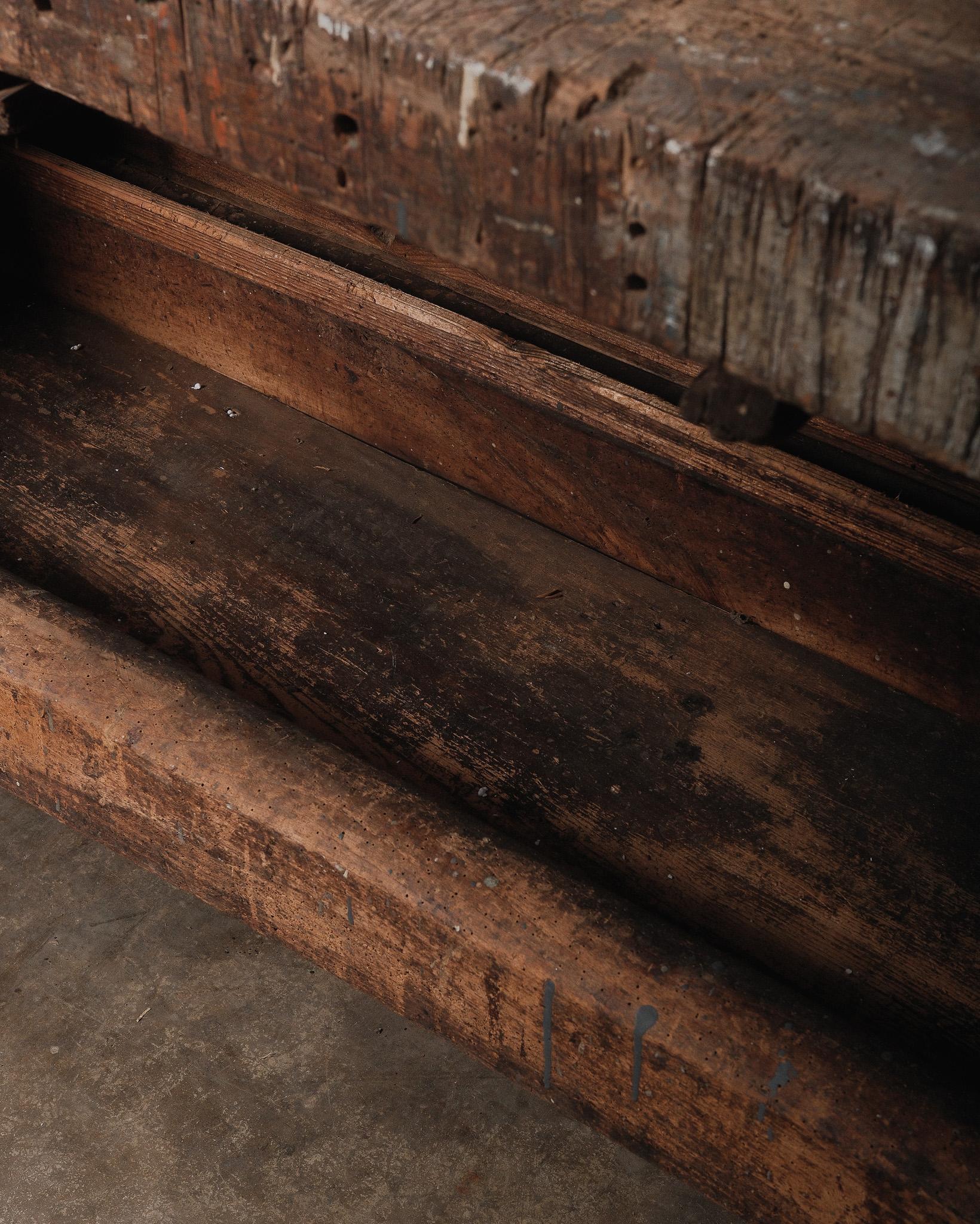 Antique French Rustic Carpenter’s Workbench with Vise, 19th Century For Sale 6