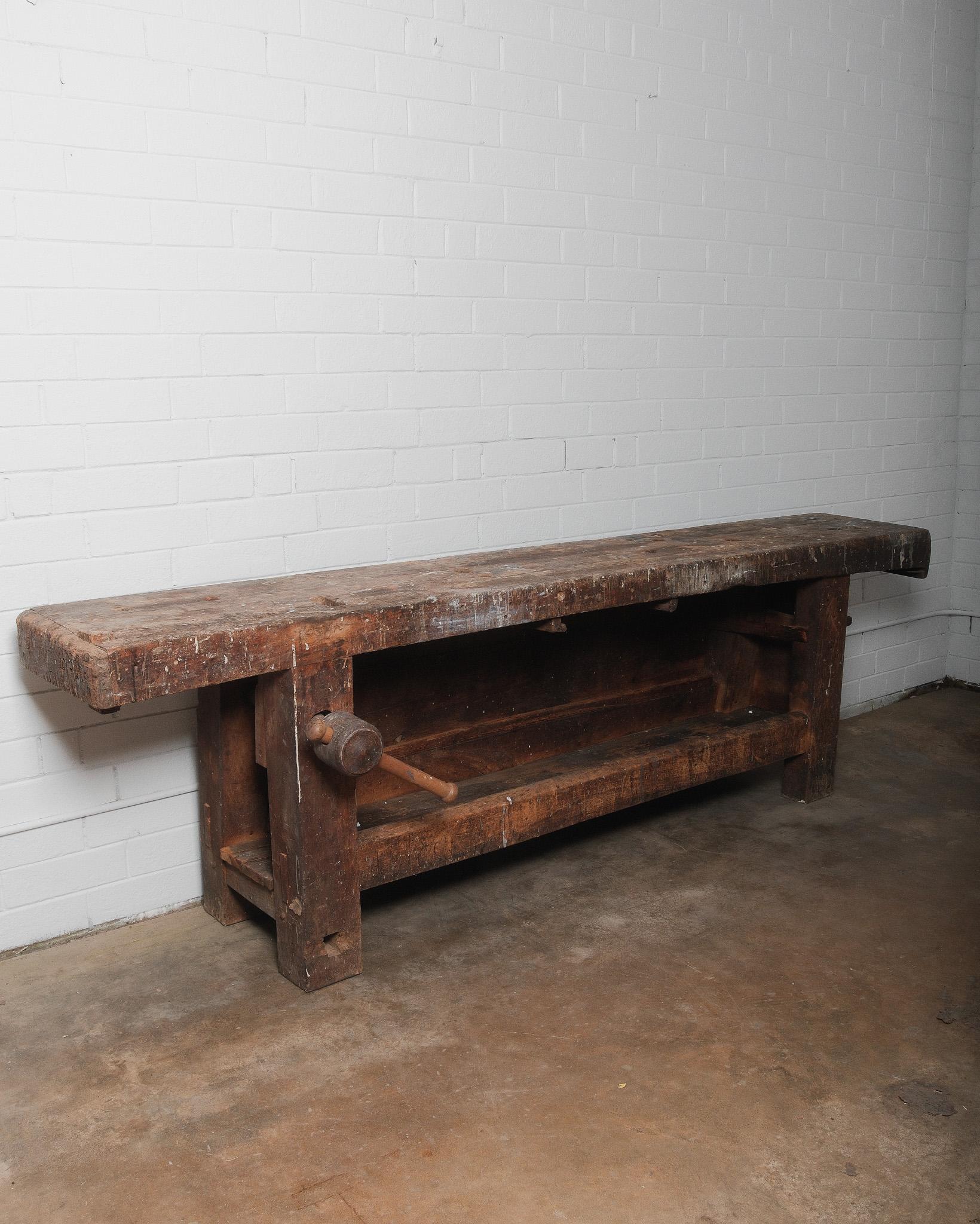 Antique French Rustic Carpenter’s Workbench with Vise, 19th Century For Sale 10