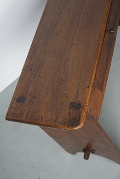 Antique French Rustic Farmhouse Fruitwood Side Table, XIX secolo