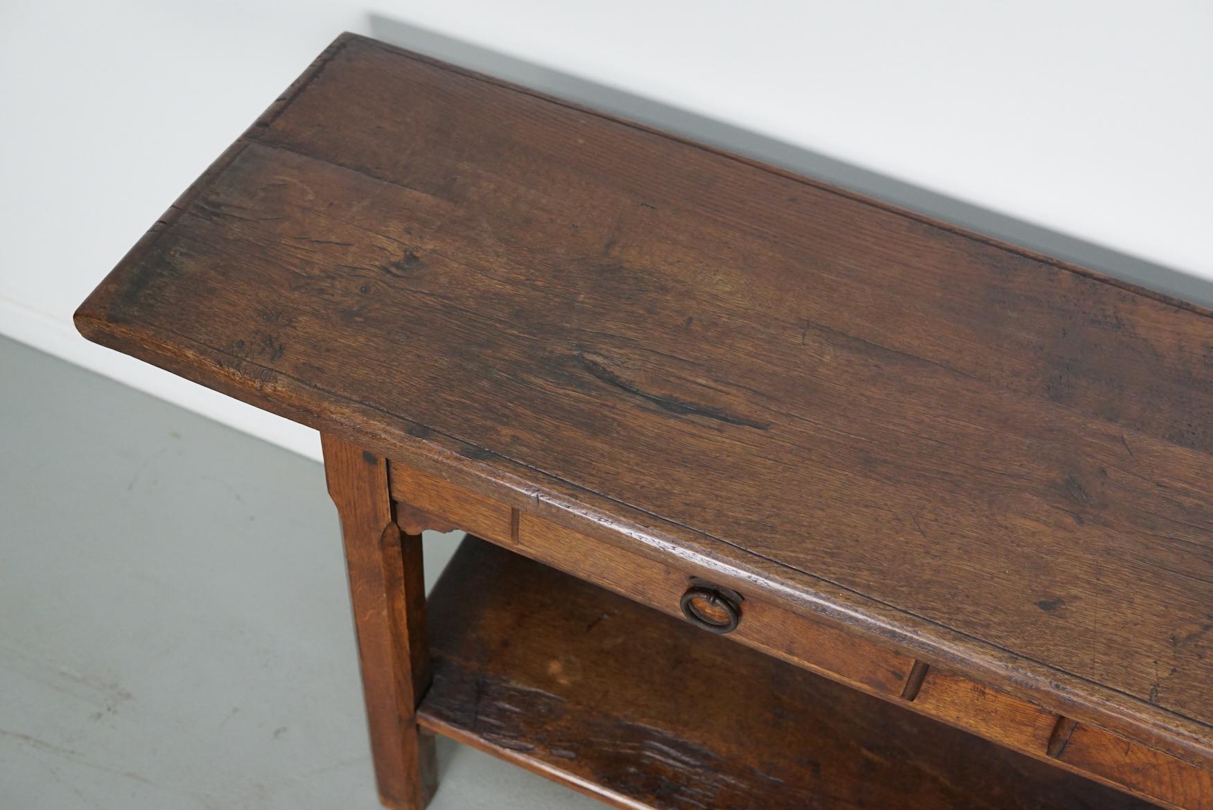 Ancienne table d'appoint en chêne de ferme rustique française, 19ème siècle en vente 5