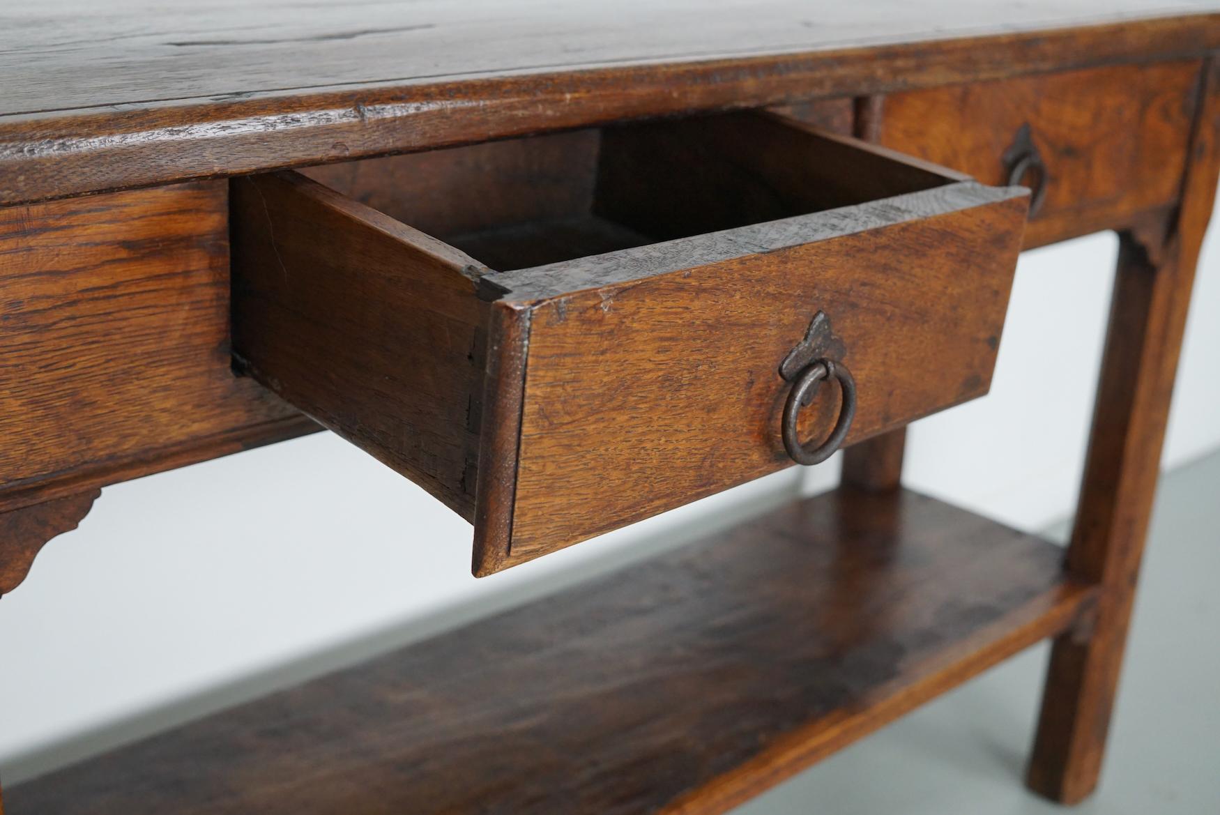 Ancienne table d'appoint en chêne de ferme rustique française, 19ème siècle en vente 7
