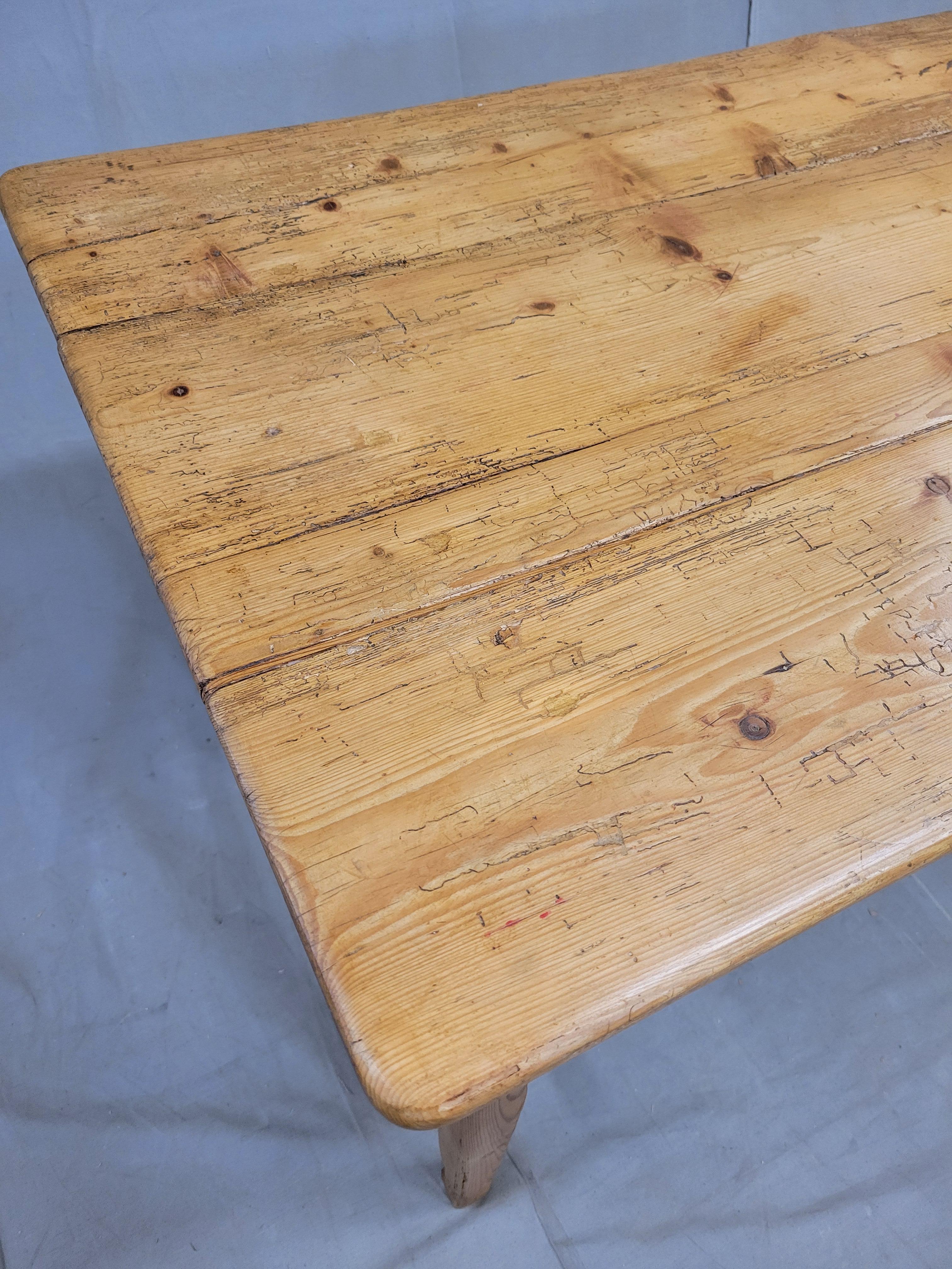20ième siècle Antique French Rustic Pine Farmhouse Kitchen Work Table Console Table en vente