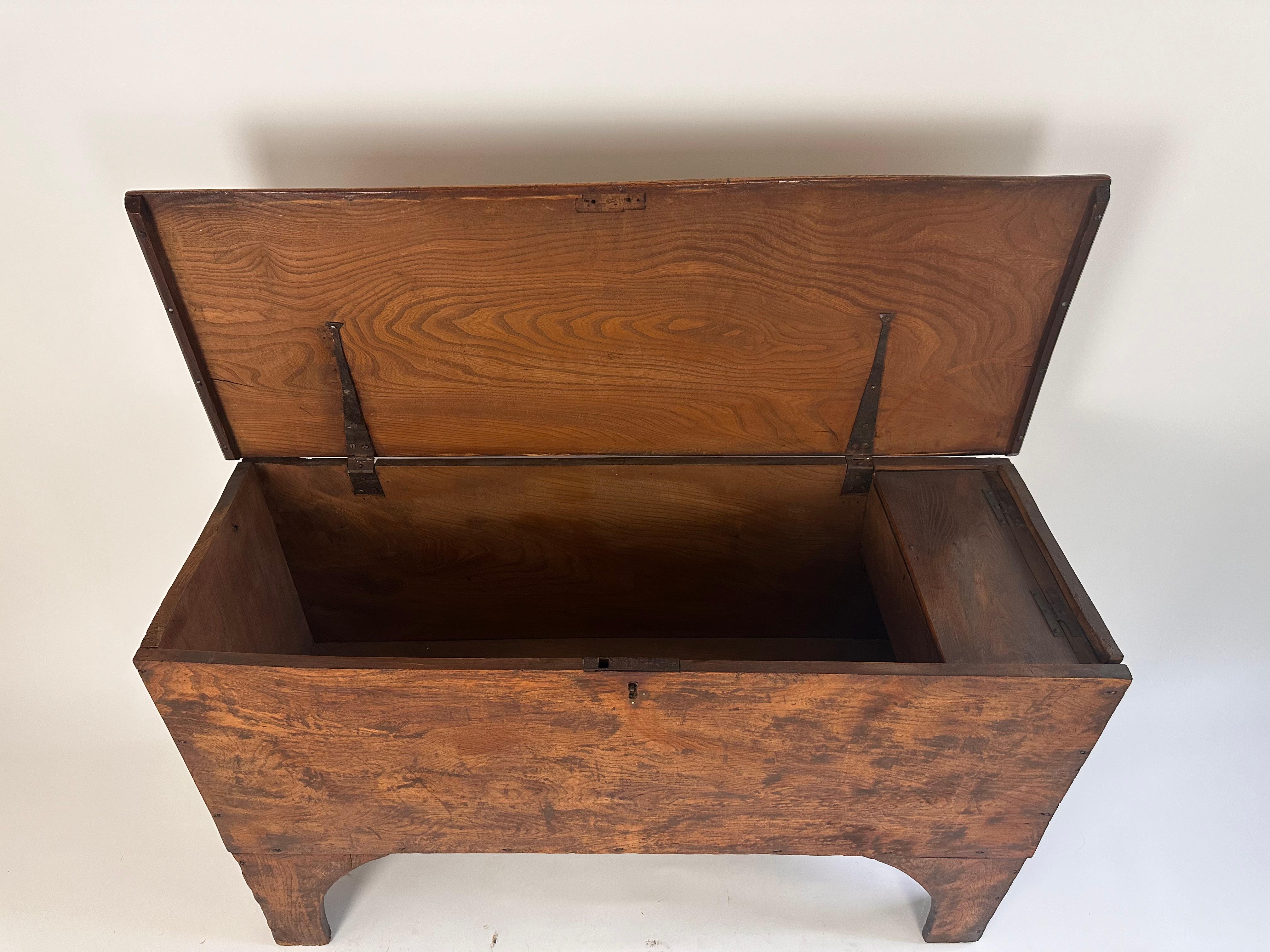 Antique French rustic primitive 19th century hallway chest / blanket box 6