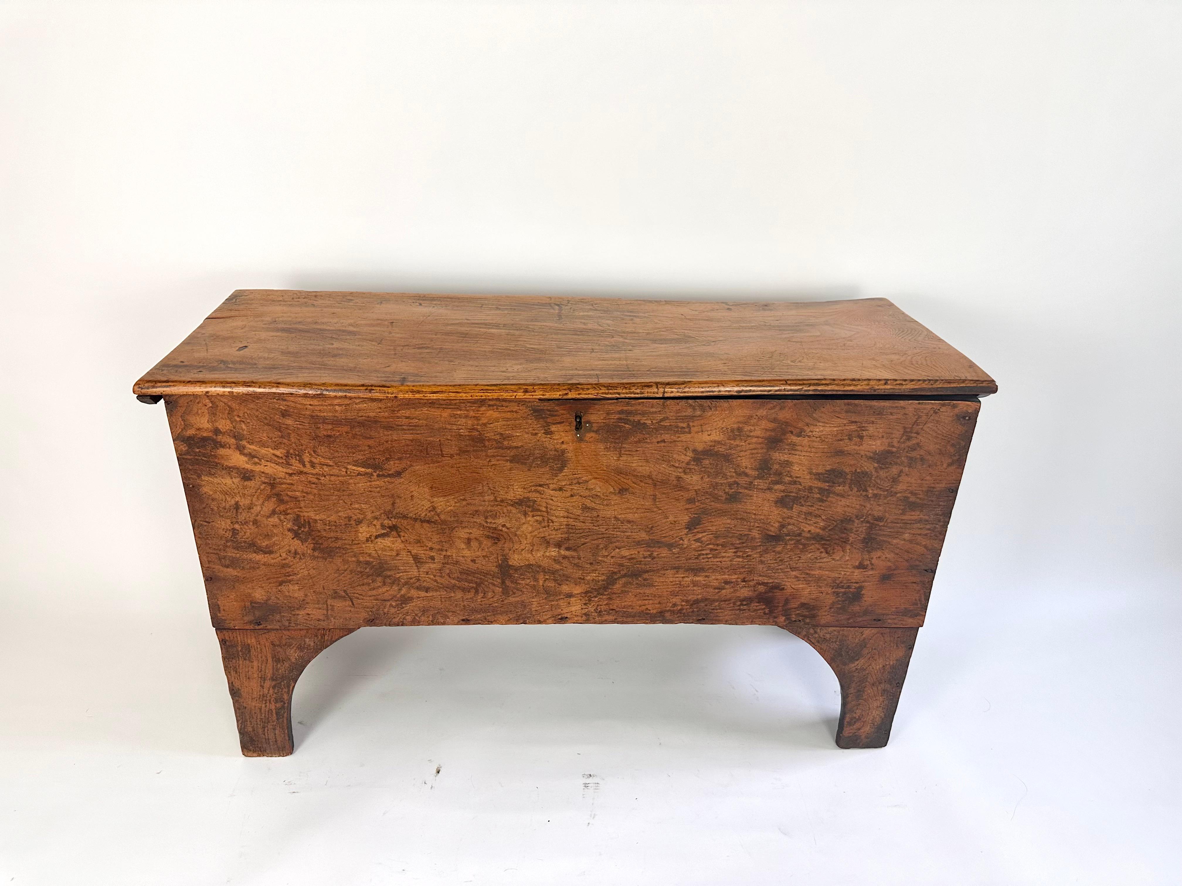 Antique French rustic primitive 19th century hallway chest / blanket box 2