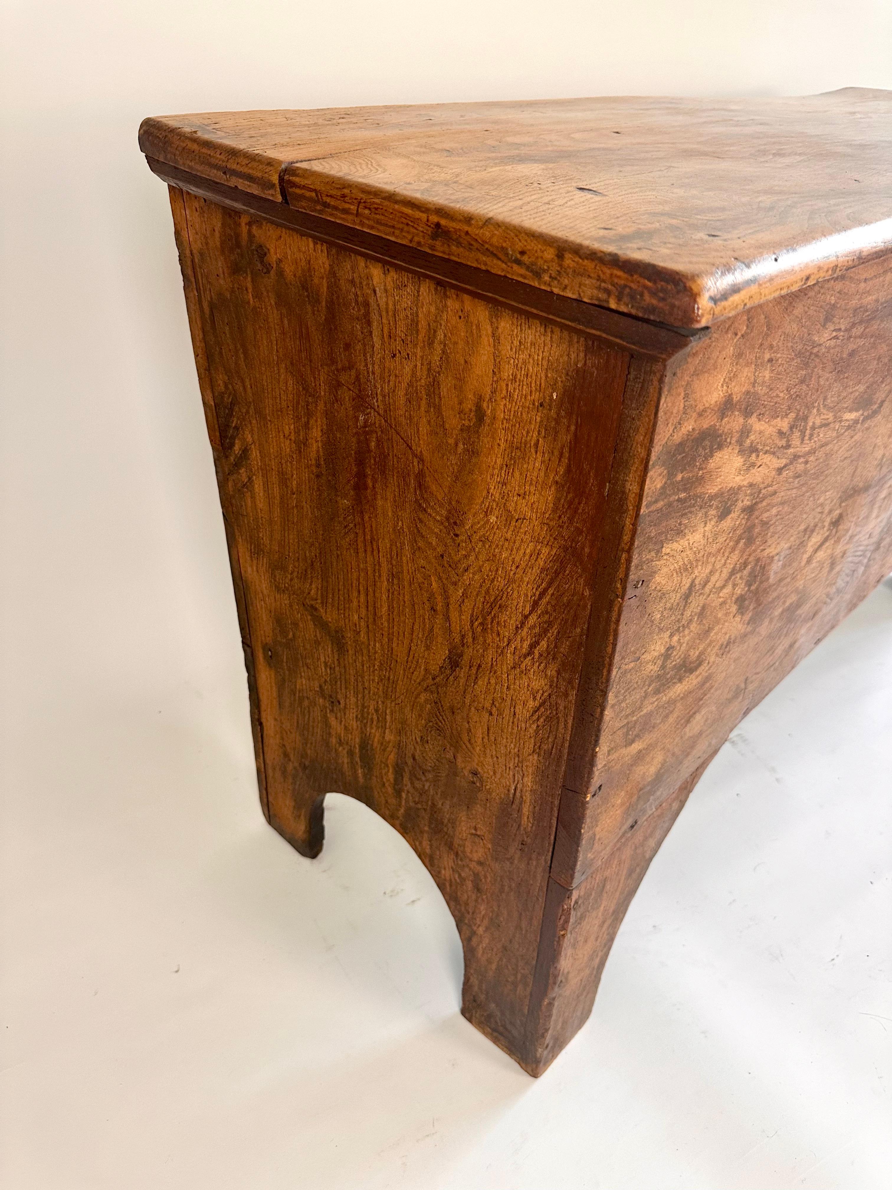 Antique French rustic primitive 19th century hallway chest / blanket box 3