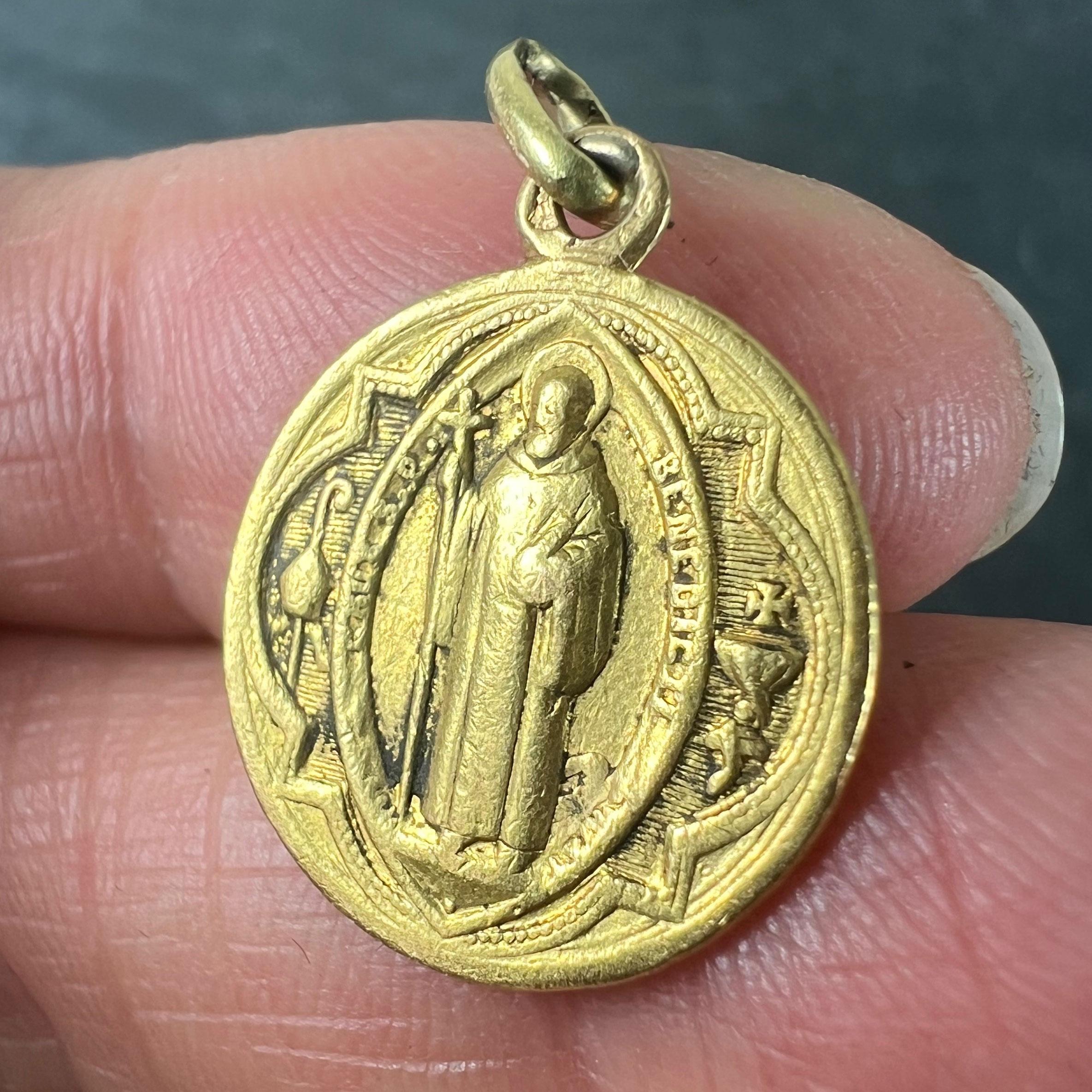 Antique French Saint Benedict 18 Karat Yellow Gold Medal Charm Pendant For Sale 2