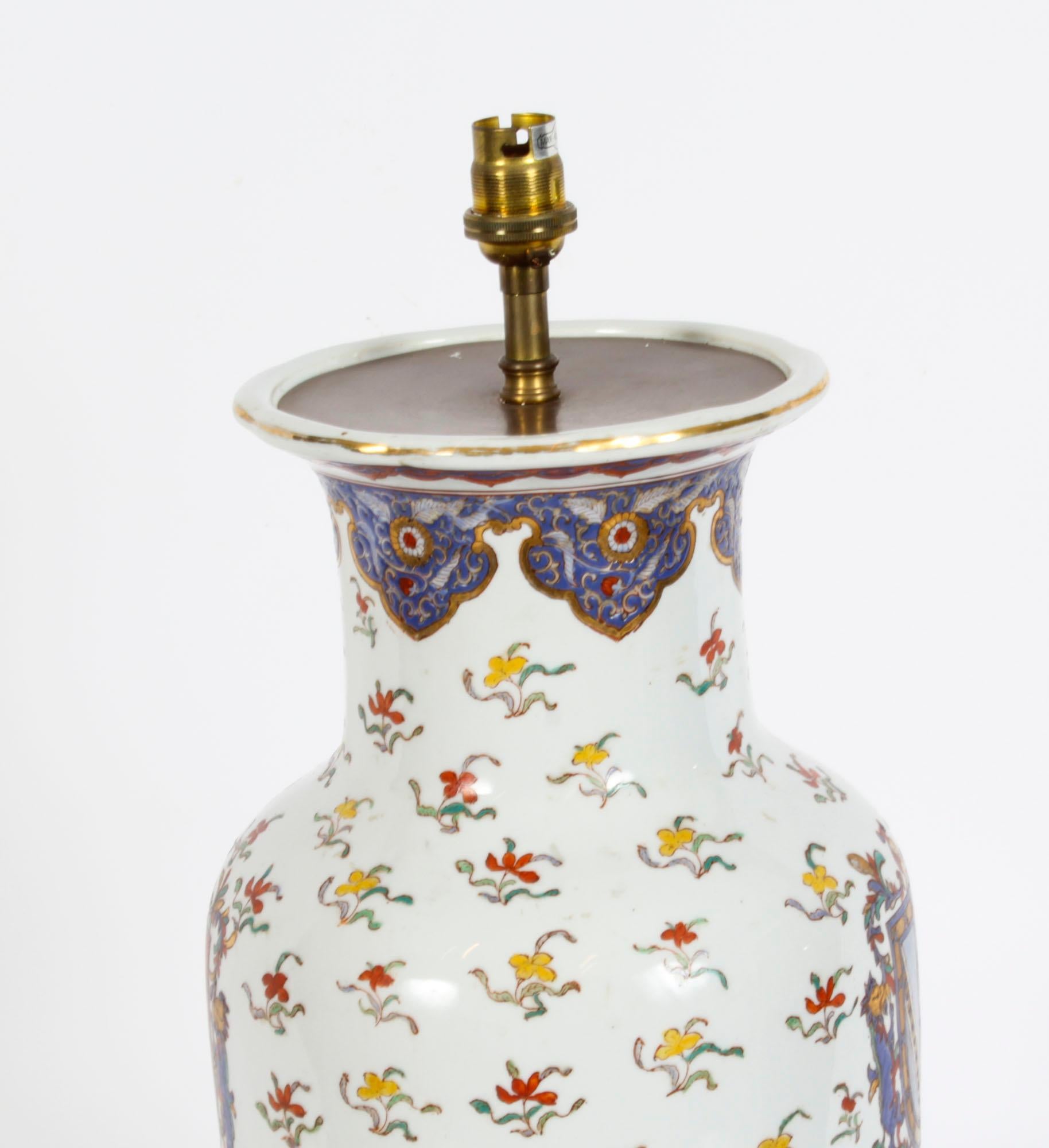 Lampe ancienne en porcelaine peinte à la main et dorée Samson, 19ème siècle Bon état - En vente à London, GB