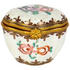 Antique French Samsons Porcelain Pillbox 19th Century