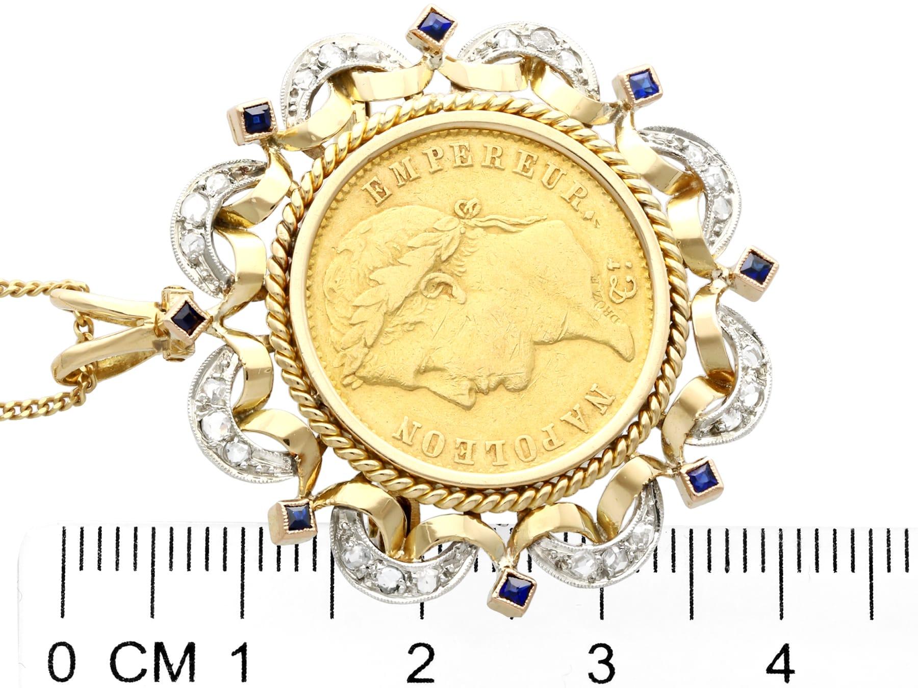 Pendentif ancien français en or jaune, saphirs et diamants avec pièce en or en vente 3
